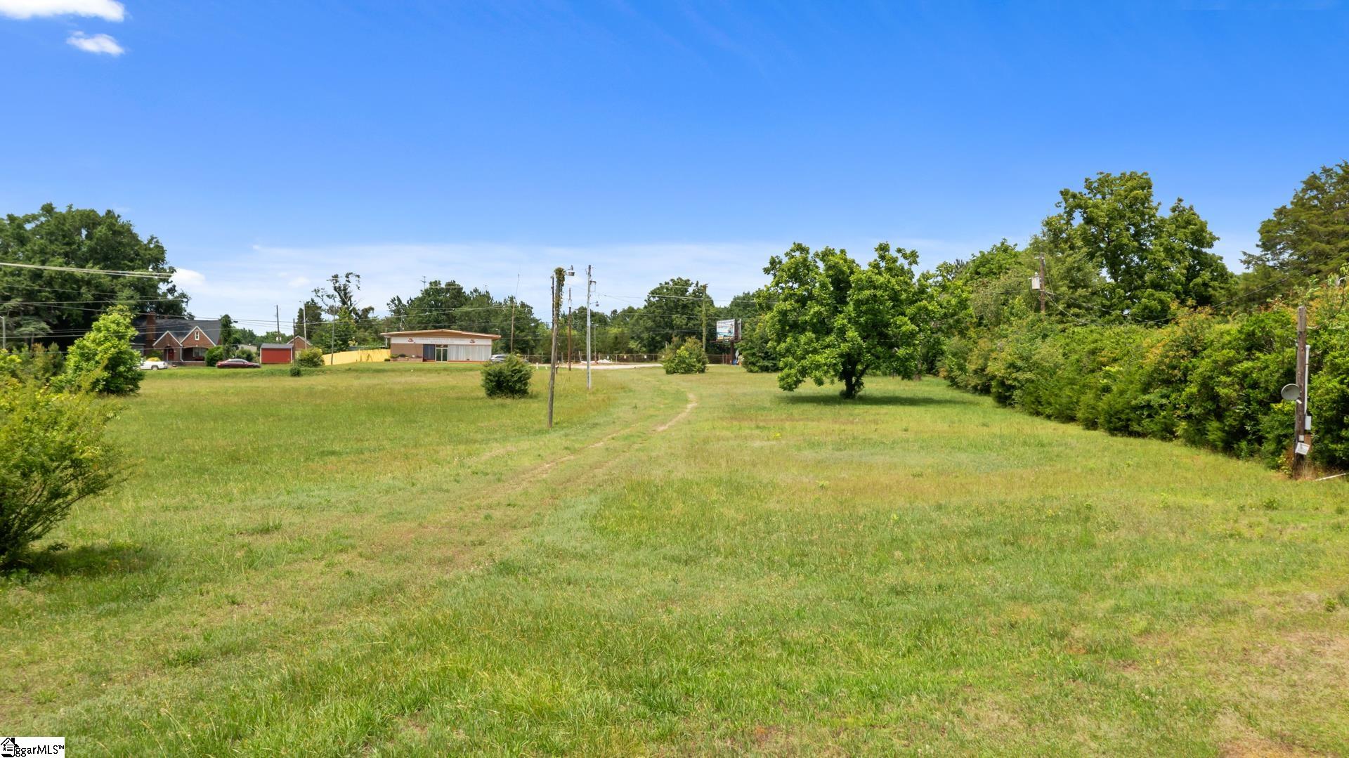 00 E Main Street Laurens, SC 29360