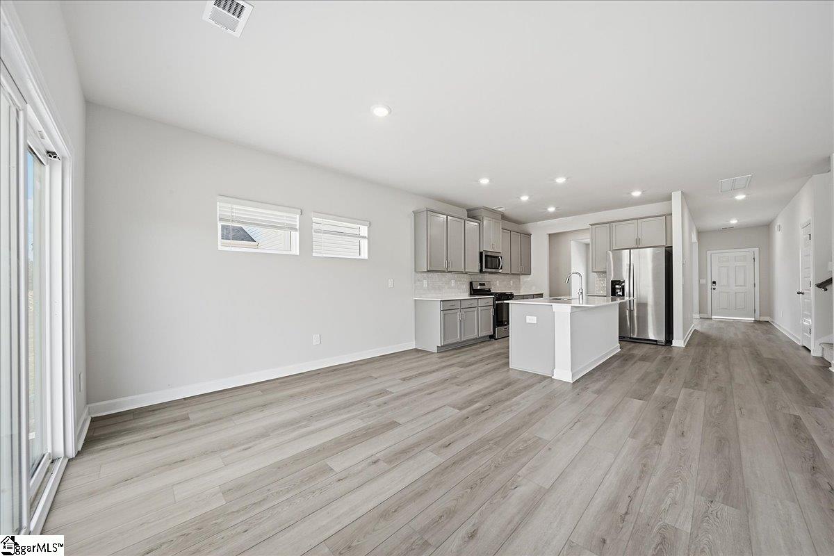 115 Gibbon Way Gray Court, SC 29645