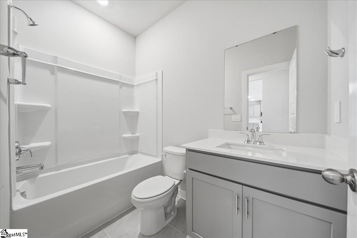 115 Gibbon Way Gray Court, SC 29645