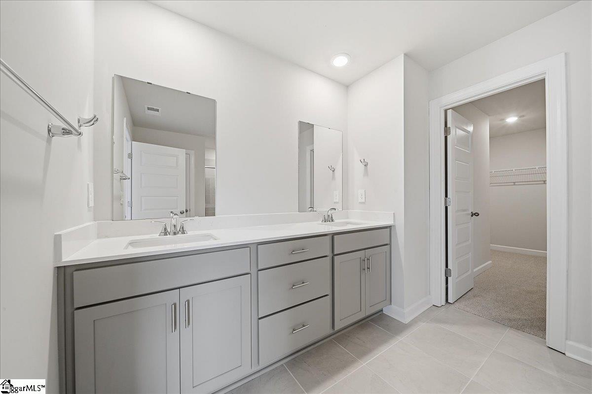 115 Gibbon Way Gray Court, SC 29645
