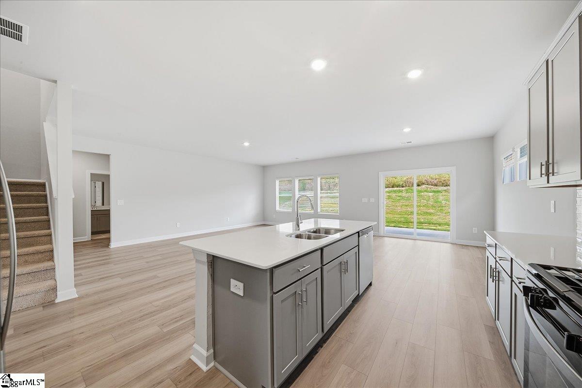 115 Gibbon Way Gray Court, SC 29645