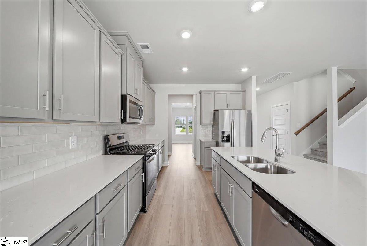 115 Gibbon Way Gray Court, SC 29645