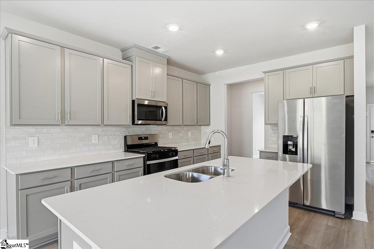 115 Gibbon Way Gray Court, SC 29645