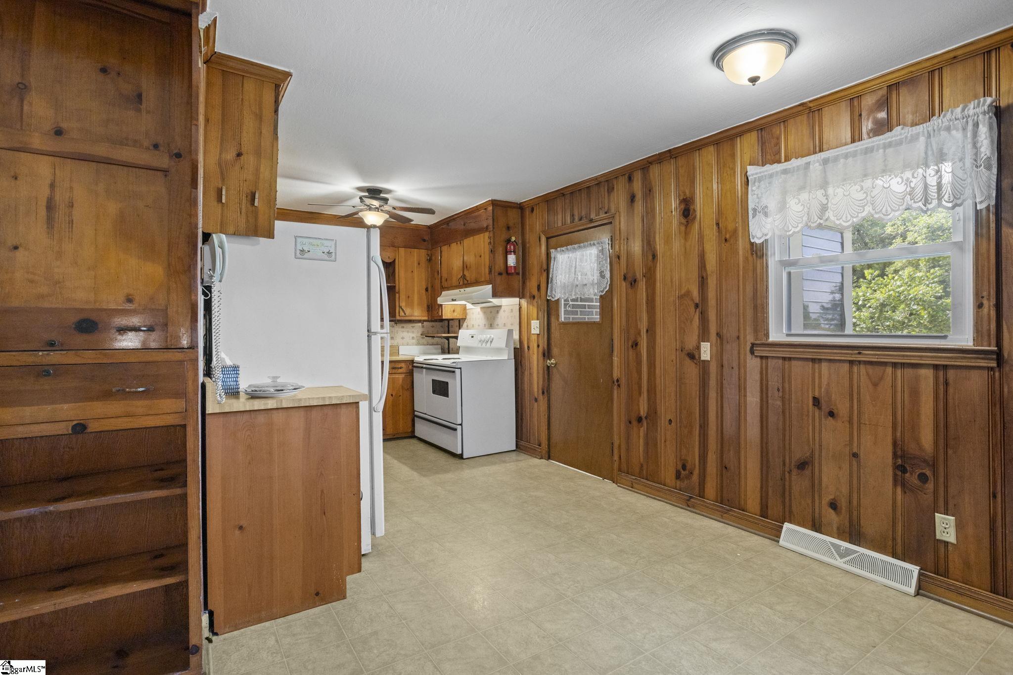 208 Shady Glen Drive Greer, SC 29651