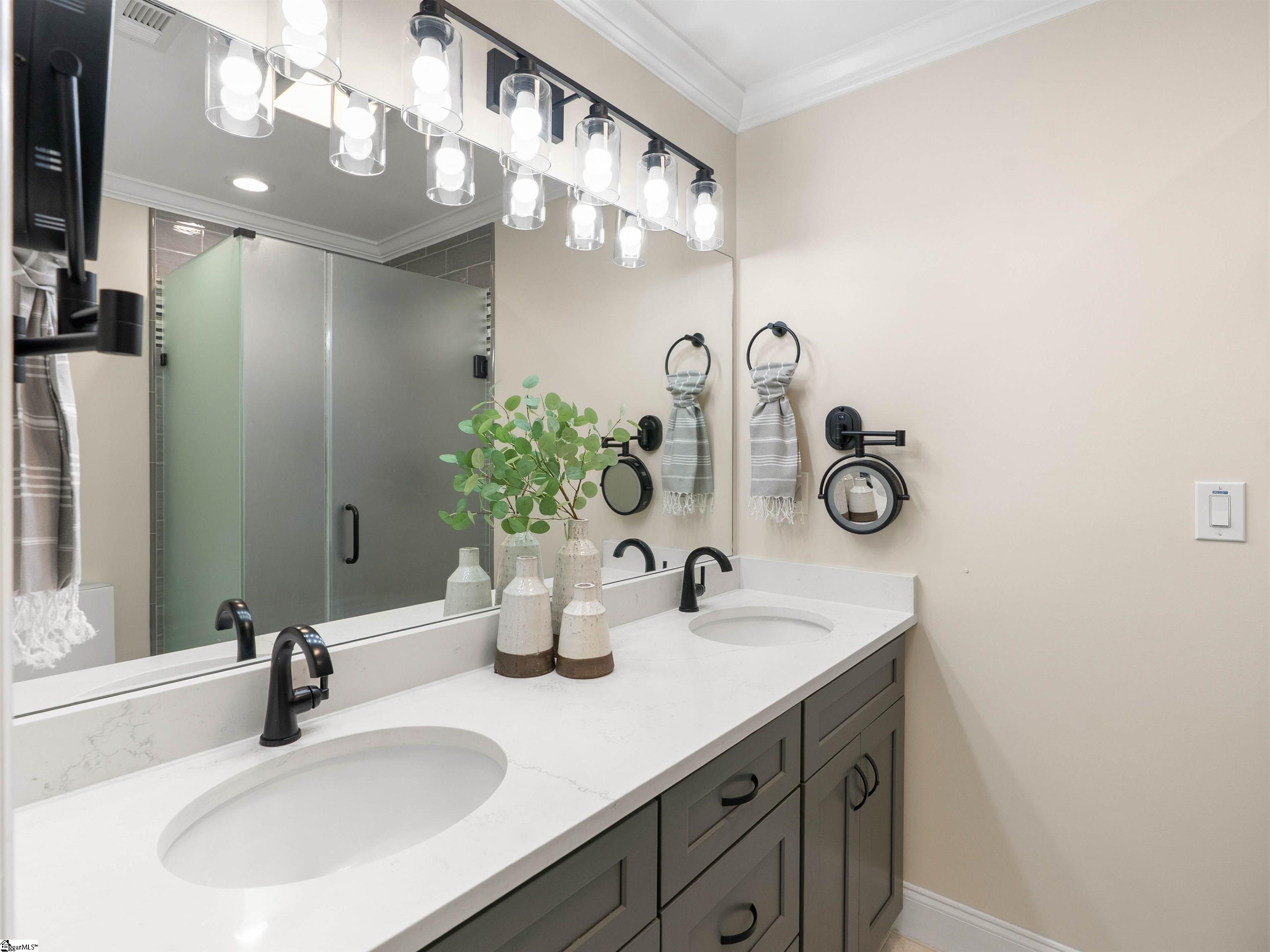 453 Circle Road Greer, SC 29651
