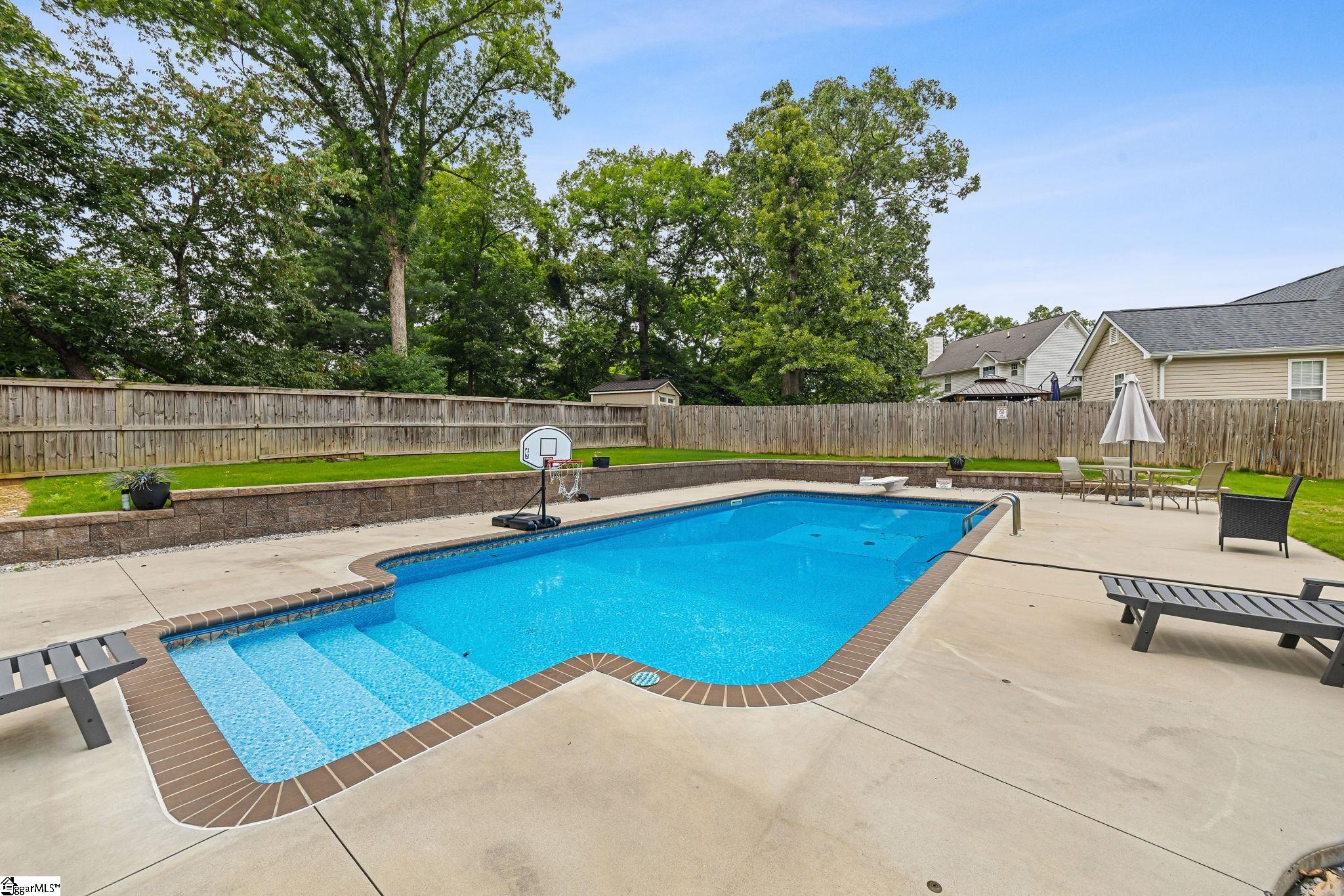 215 Bendingwood Circle Taylors, SC 29687