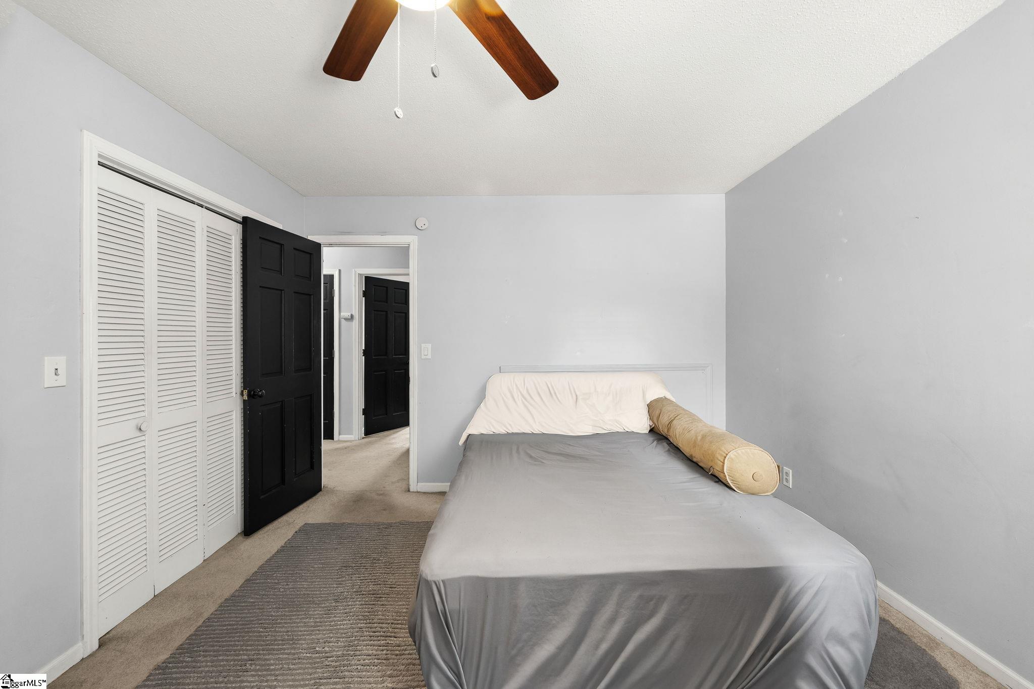 215 Bendingwood Circle Taylors, SC 29687