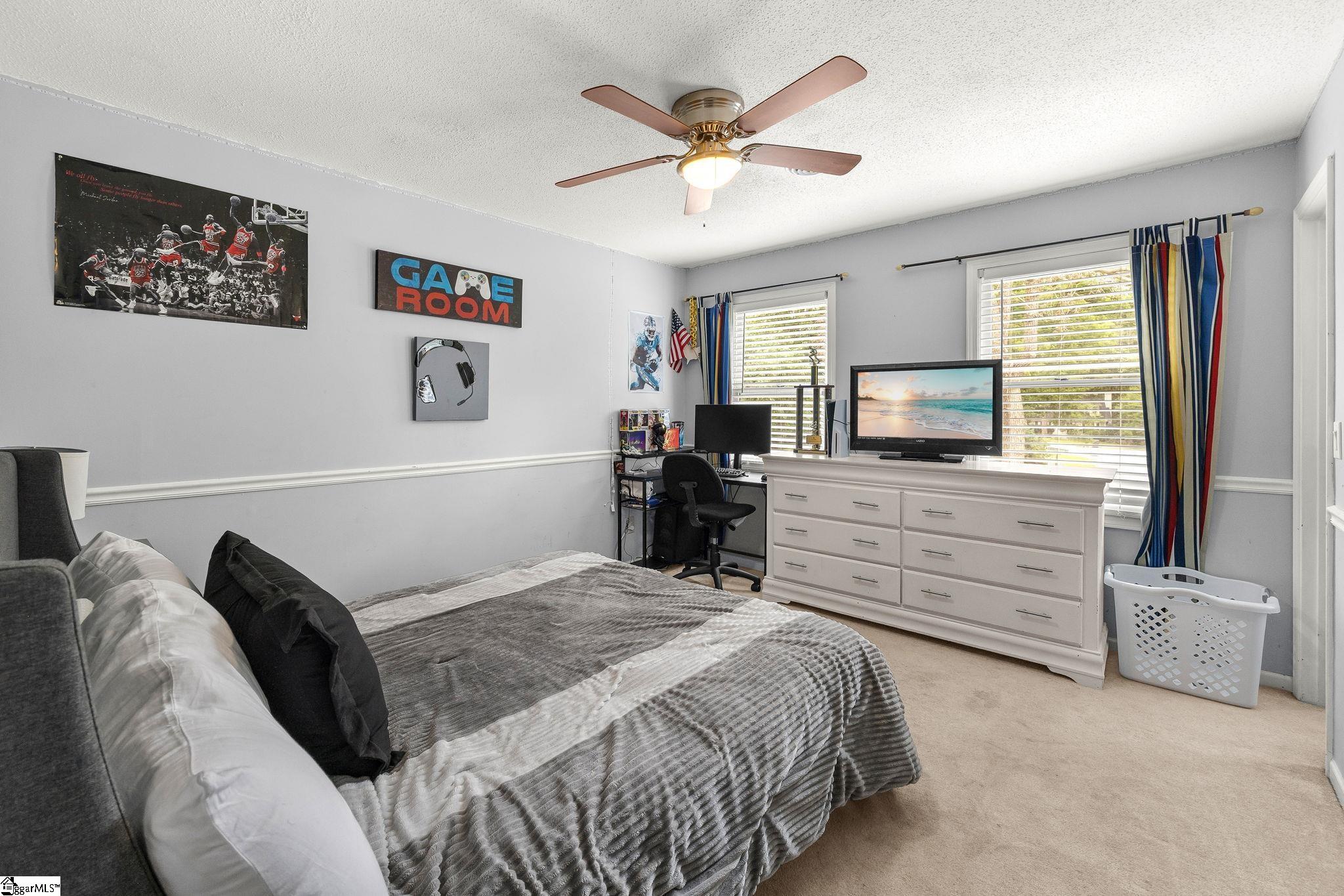 215 Bendingwood Circle Taylors, SC 29687