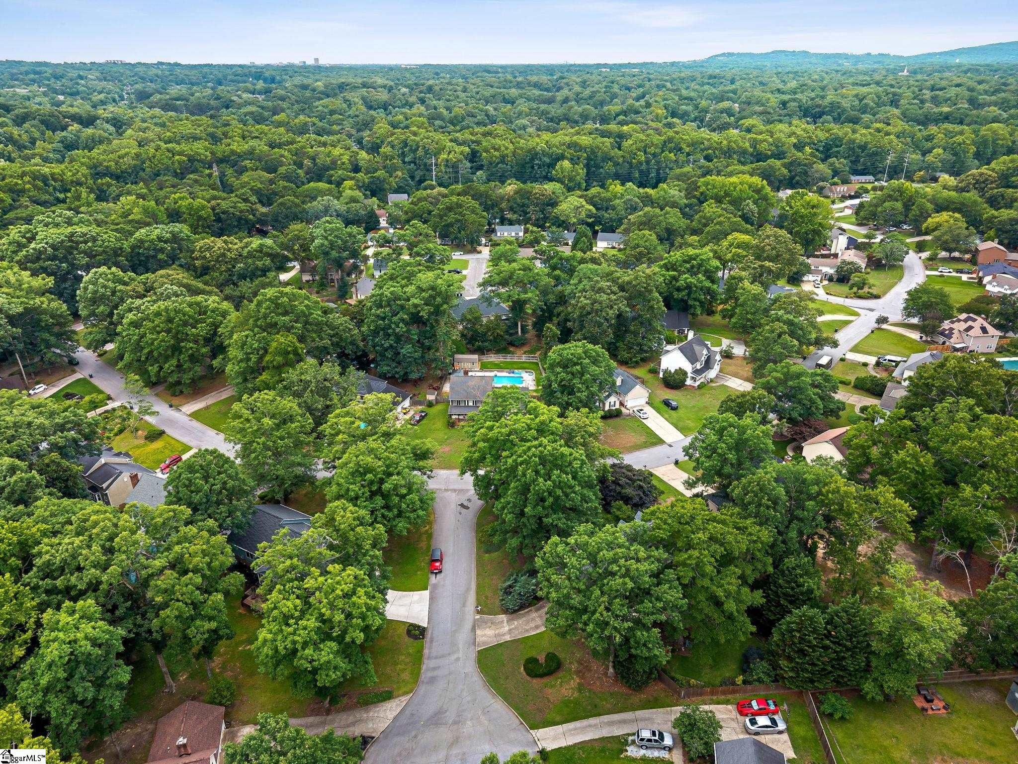 215 Bendingwood Circle Taylors, SC 29687