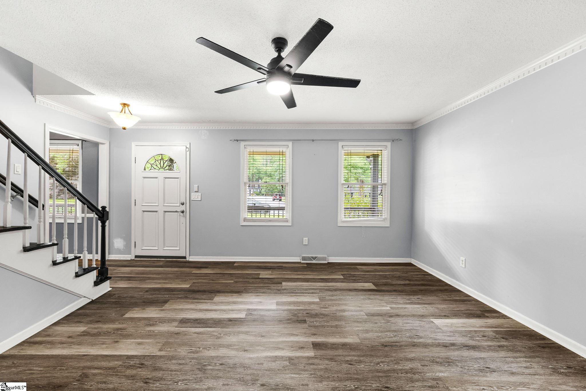 215 Bendingwood Circle Taylors, SC 29687