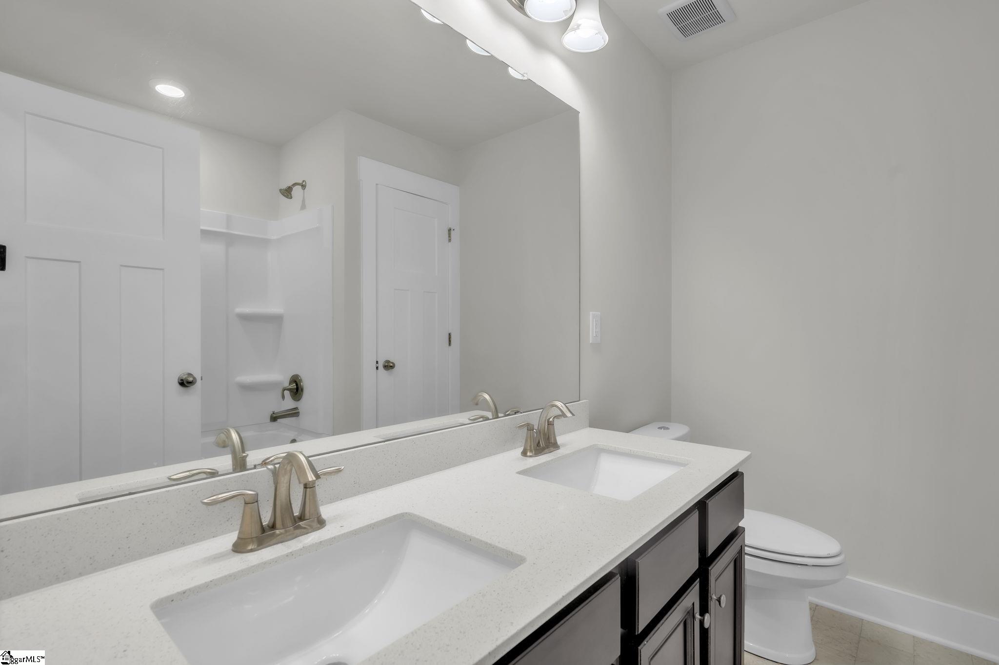456 Jones Peak Drive Simpsonville, SC 29681