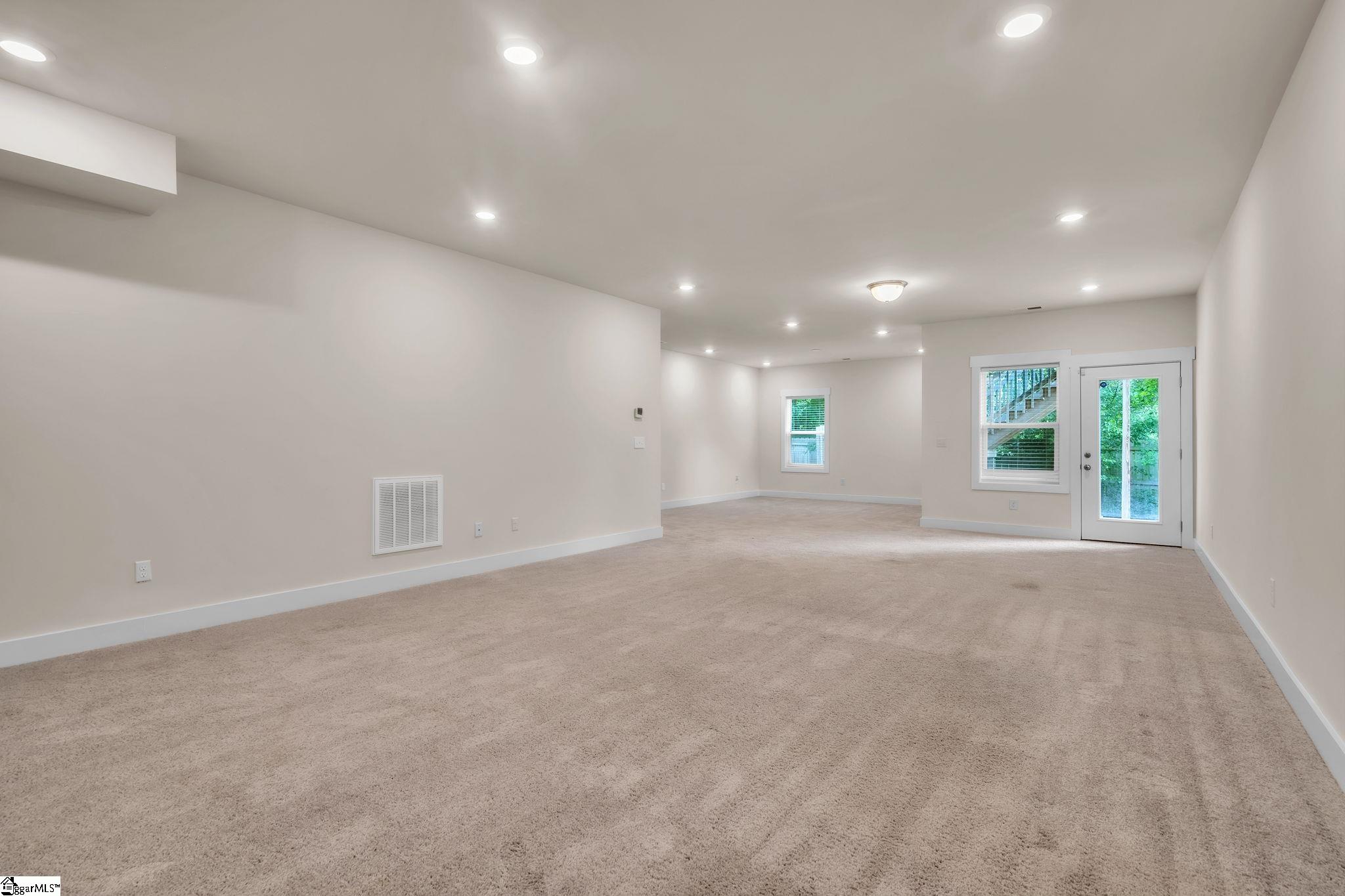 456 Jones Peak Drive Simpsonville, SC 29681