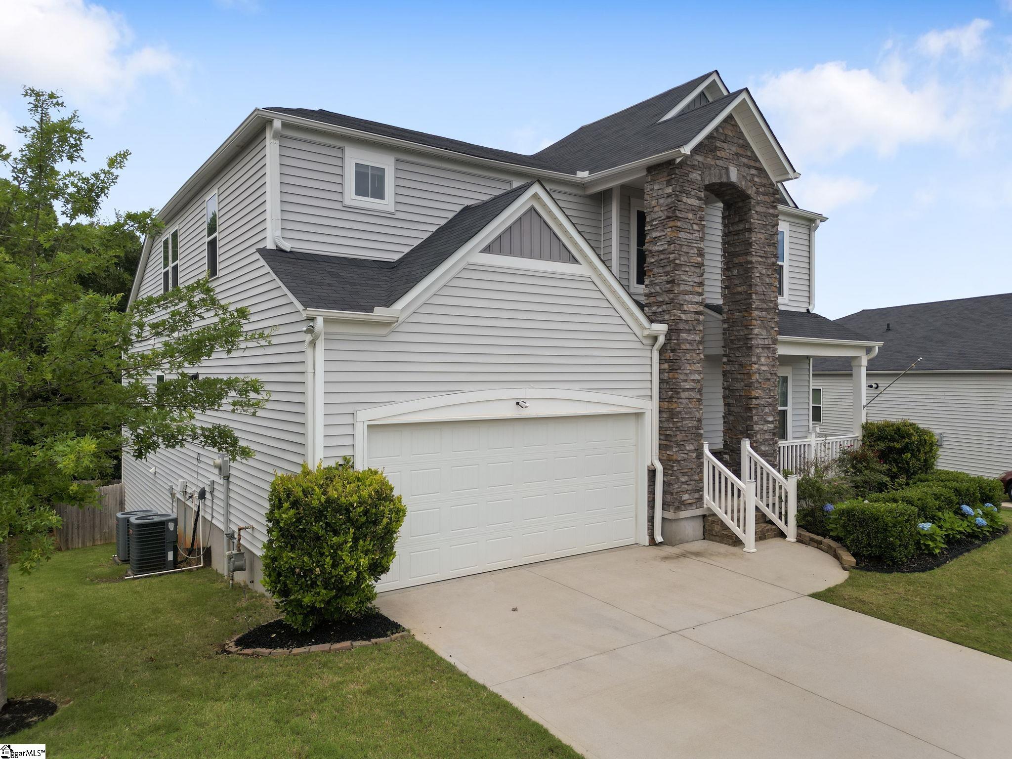456 Jones Peak Drive Simpsonville, SC 29681