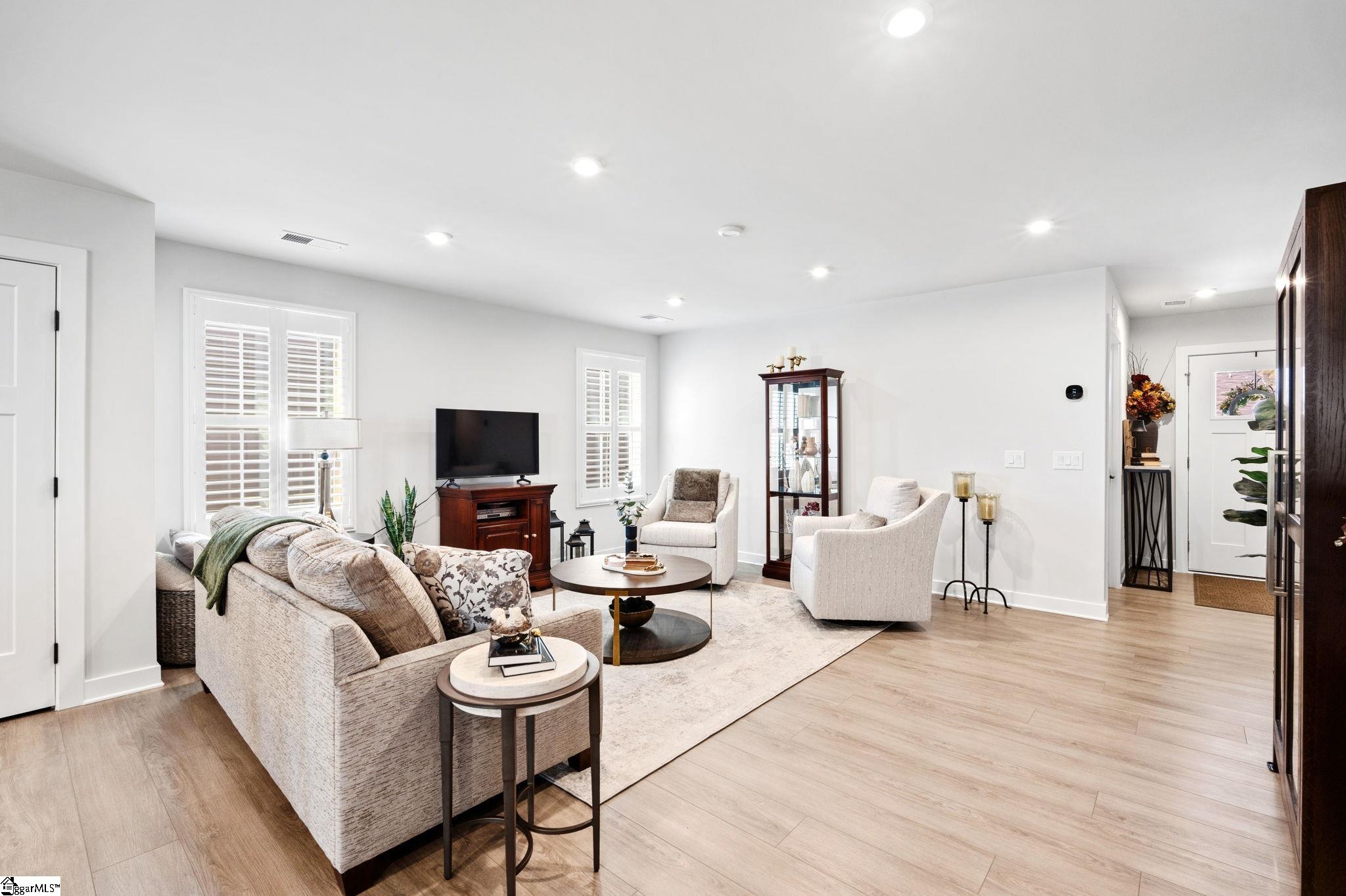 1337 Coffeetree Drive Woodruff, SC 29388