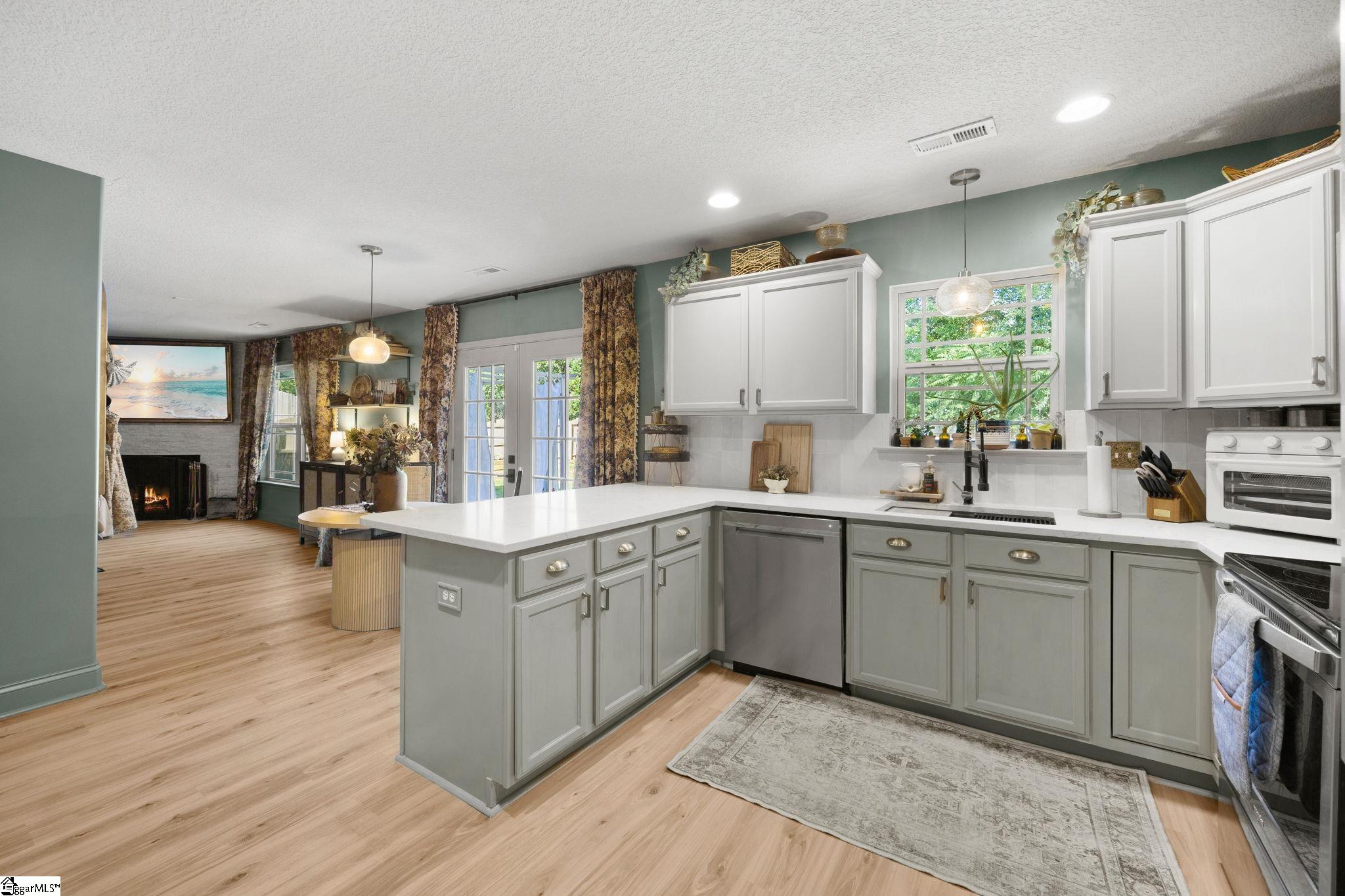 43 Summerdale Drive Taylors, SC 29687