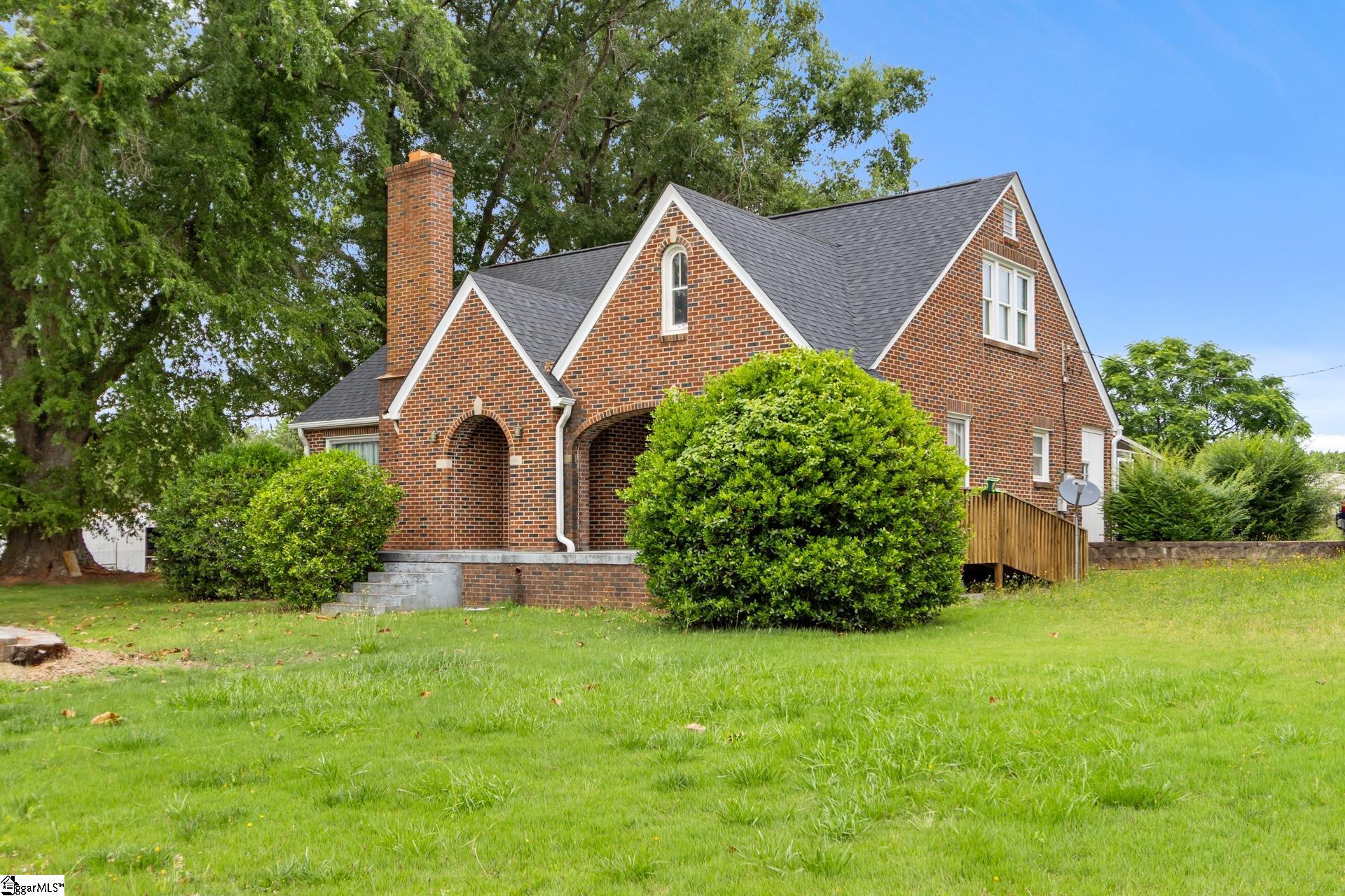 1301 Old Airport Road Laurens, SC 29360
