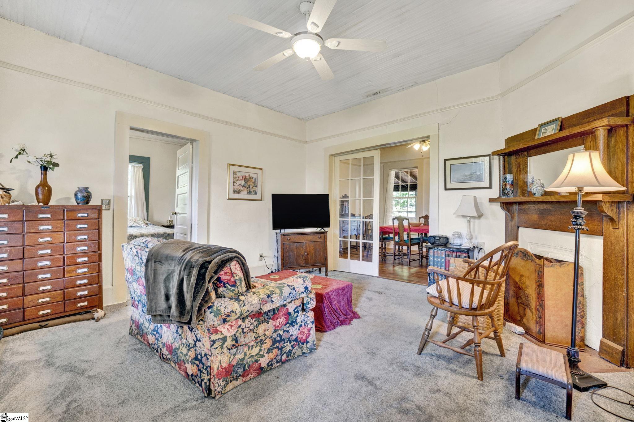 1189 Highway Laurens, SC 29360
