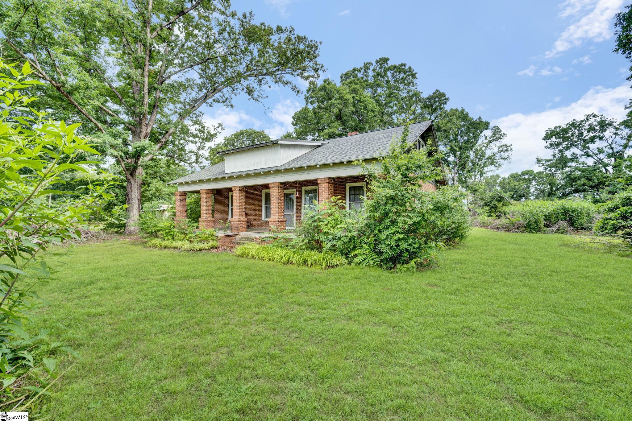 1189 Highway Laurens, SC 29360