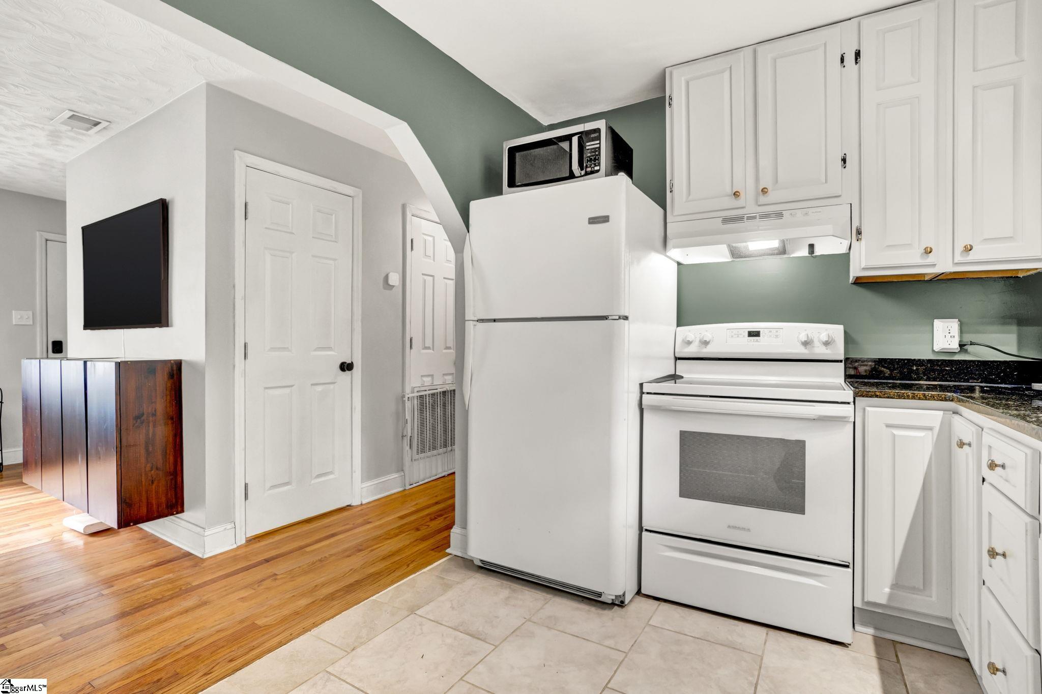 331 Amherst Drive Spartanburg, SC 29306-4262