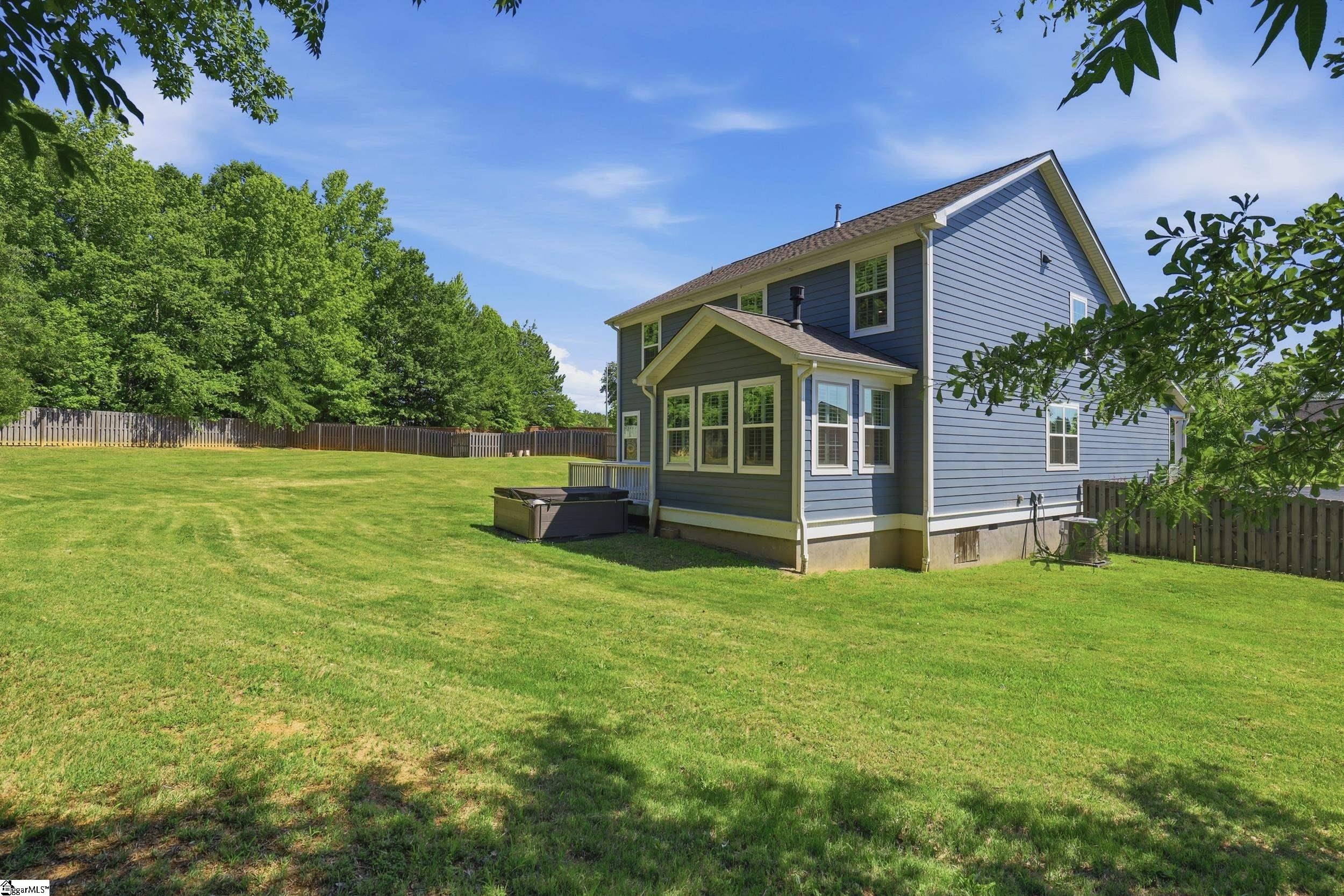 913 Ash Grove Way Boiling Springs, SC 29316