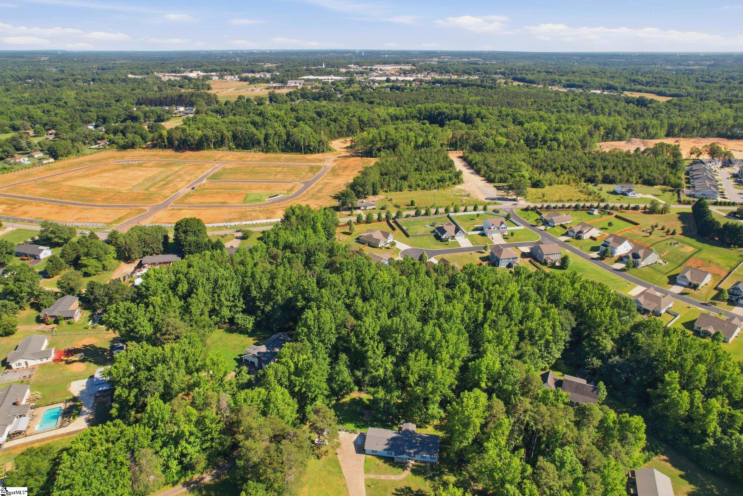 913 Ash Grove Way Boiling Springs, SC 29316
