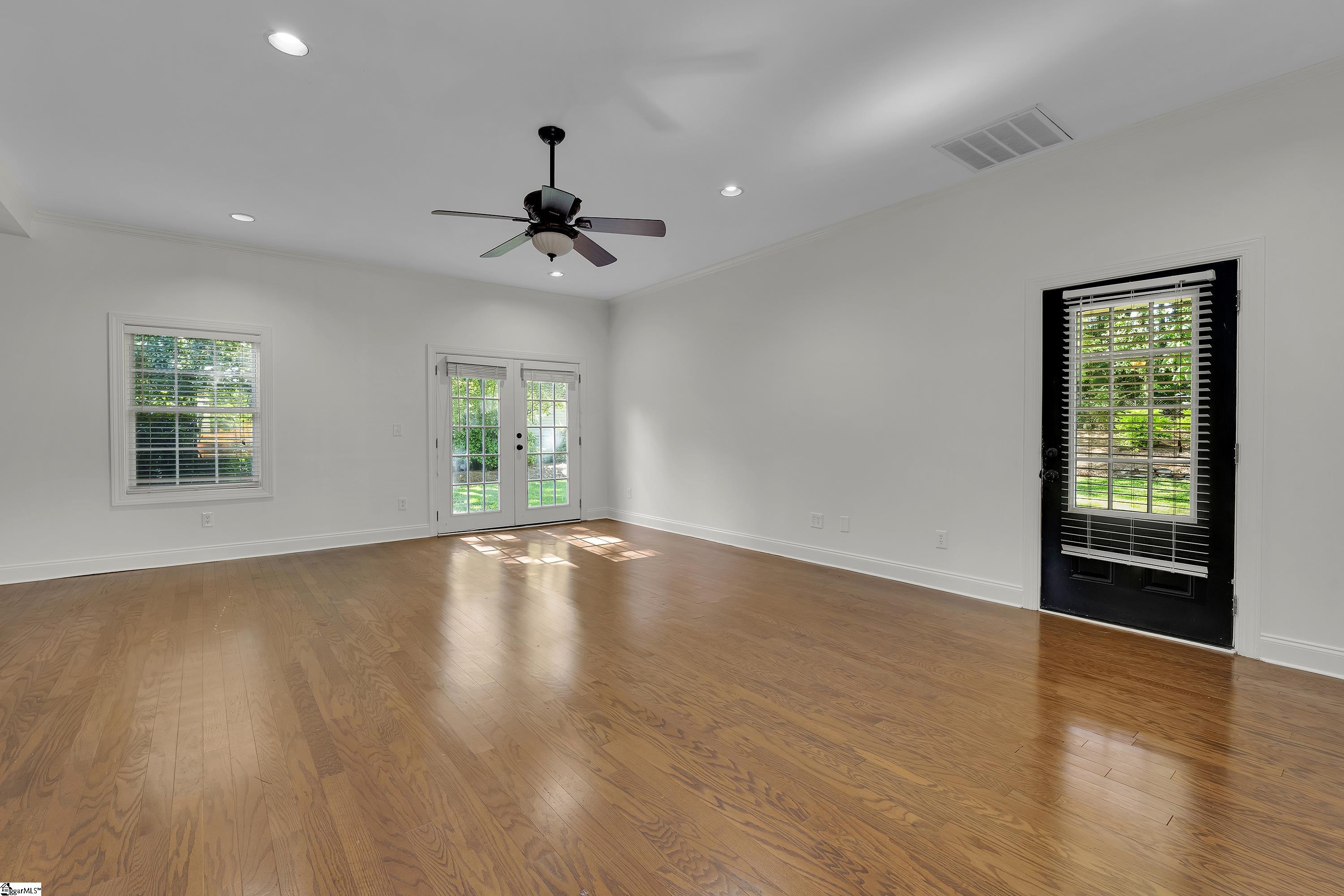 4954 Vineyard Lane Greenville, SC 29615