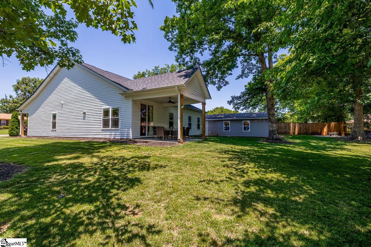 136 Shadecrest Drive Mauldin, SC 29662
