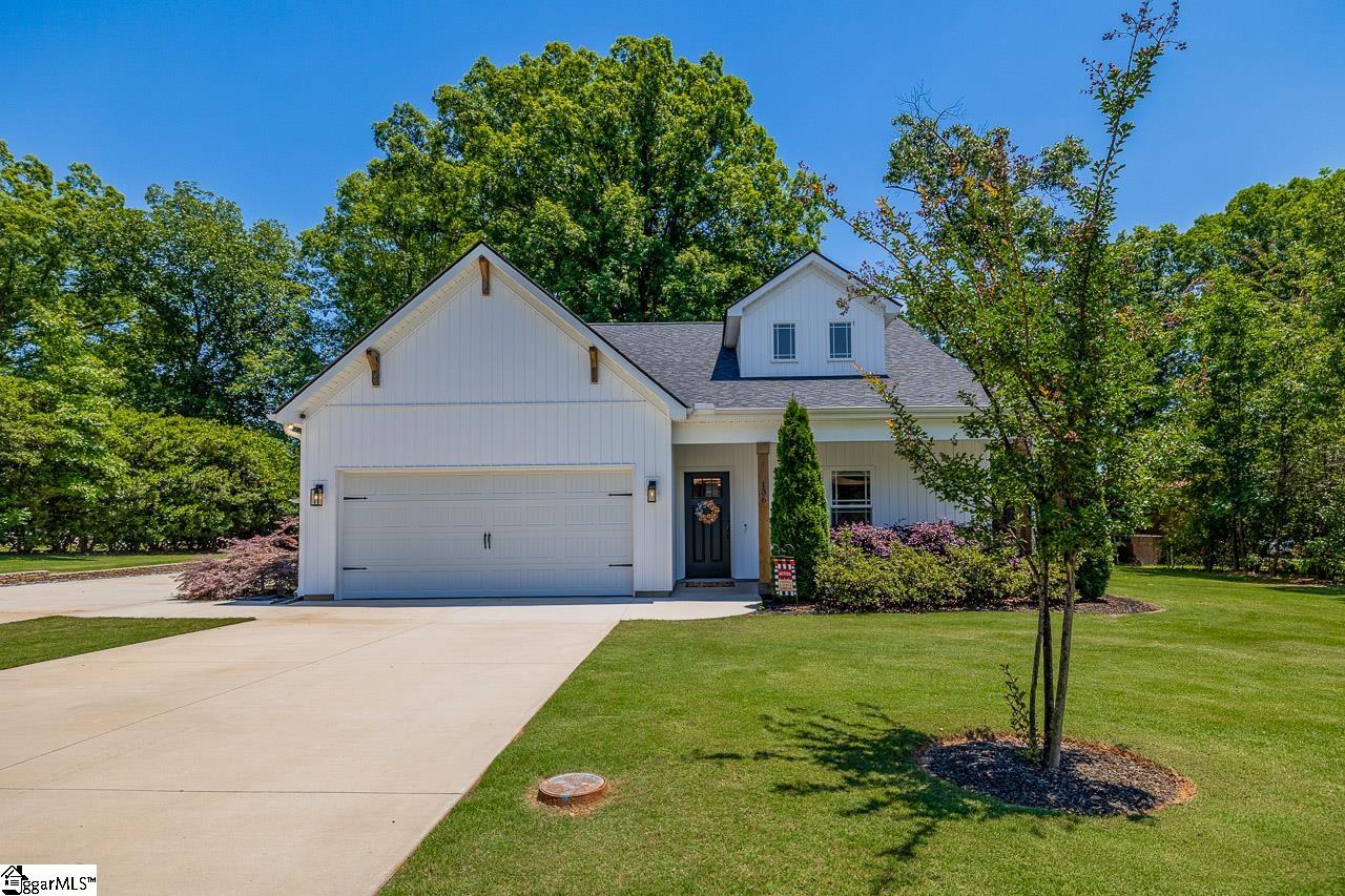 136 Shadecrest Drive Mauldin, SC 29662