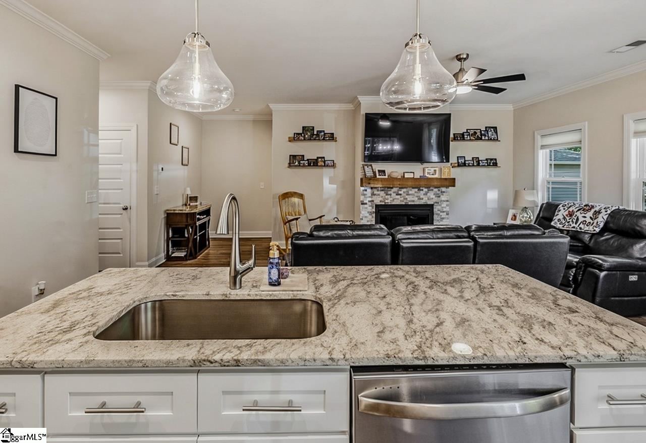 136 Shadecrest Drive Mauldin, SC 29662