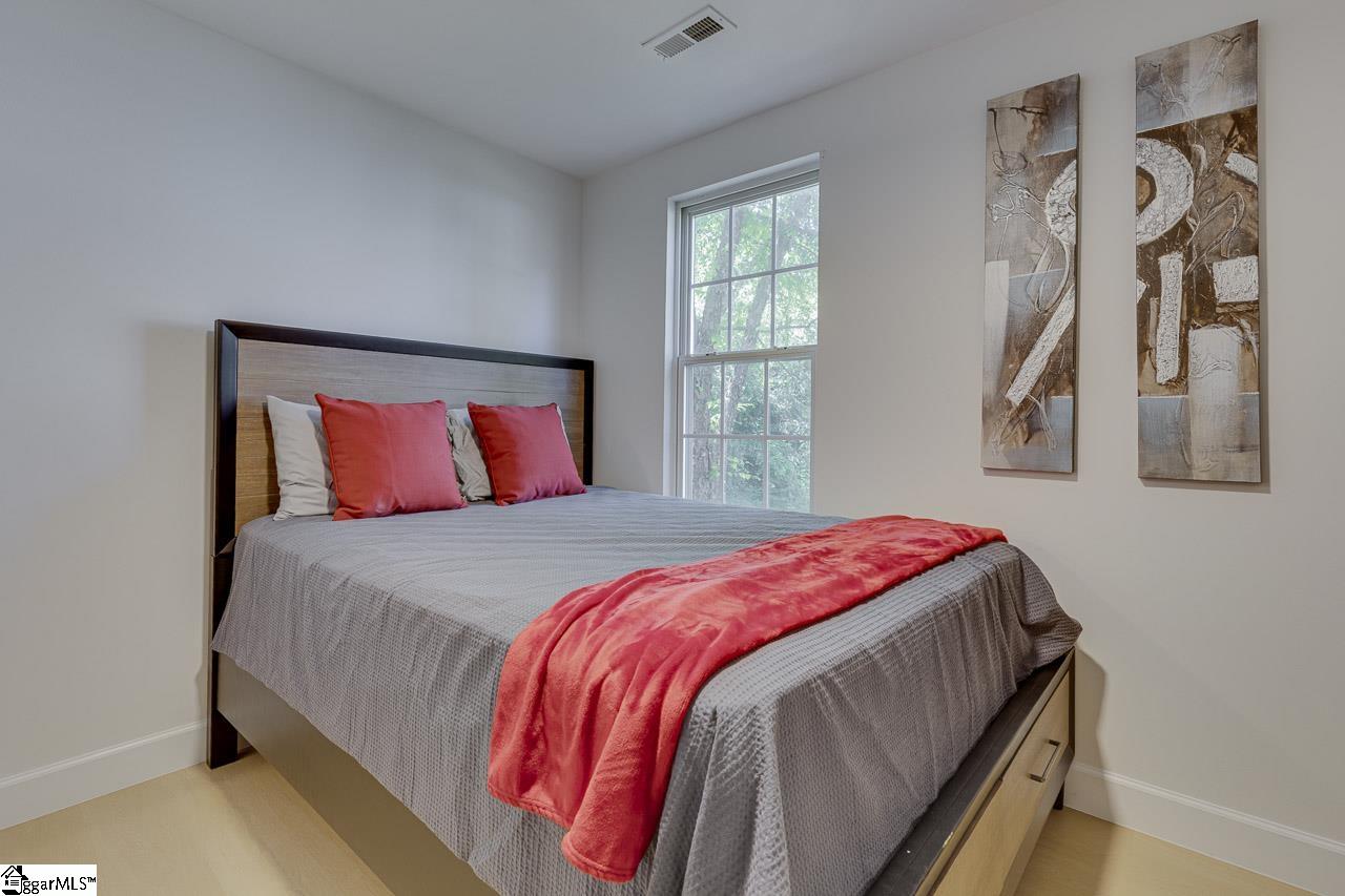 105 Poplar Springs Drive Mauldin, SC 29662
