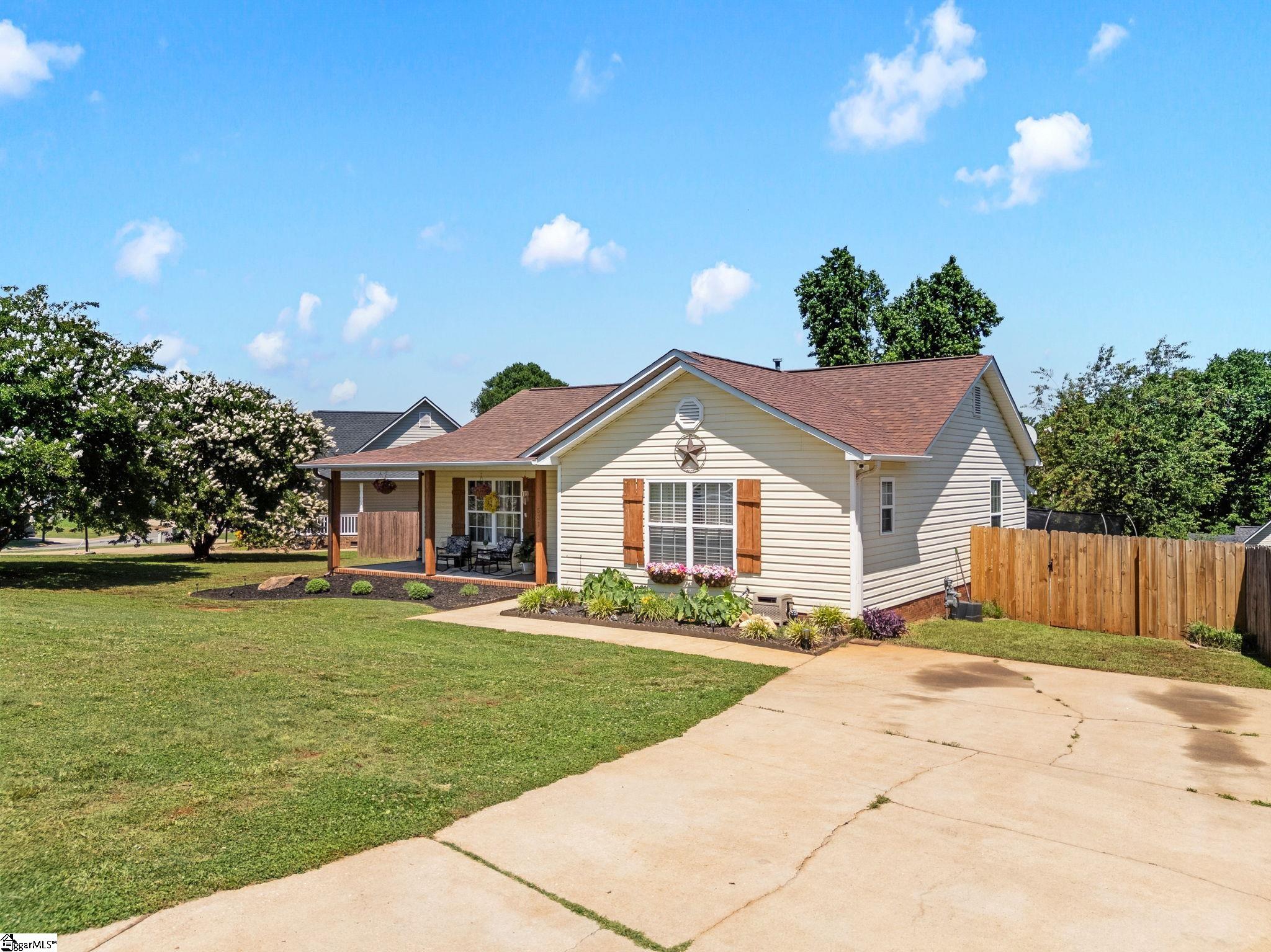 531 Plantation Creek Drive Boiling Springs, SC 29316