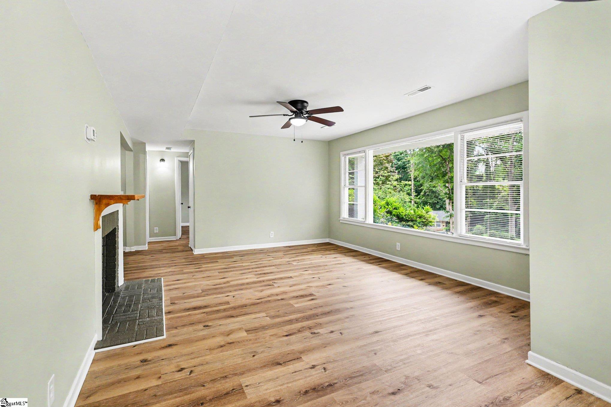 931 Windy Court Spartanburg, SC 29301