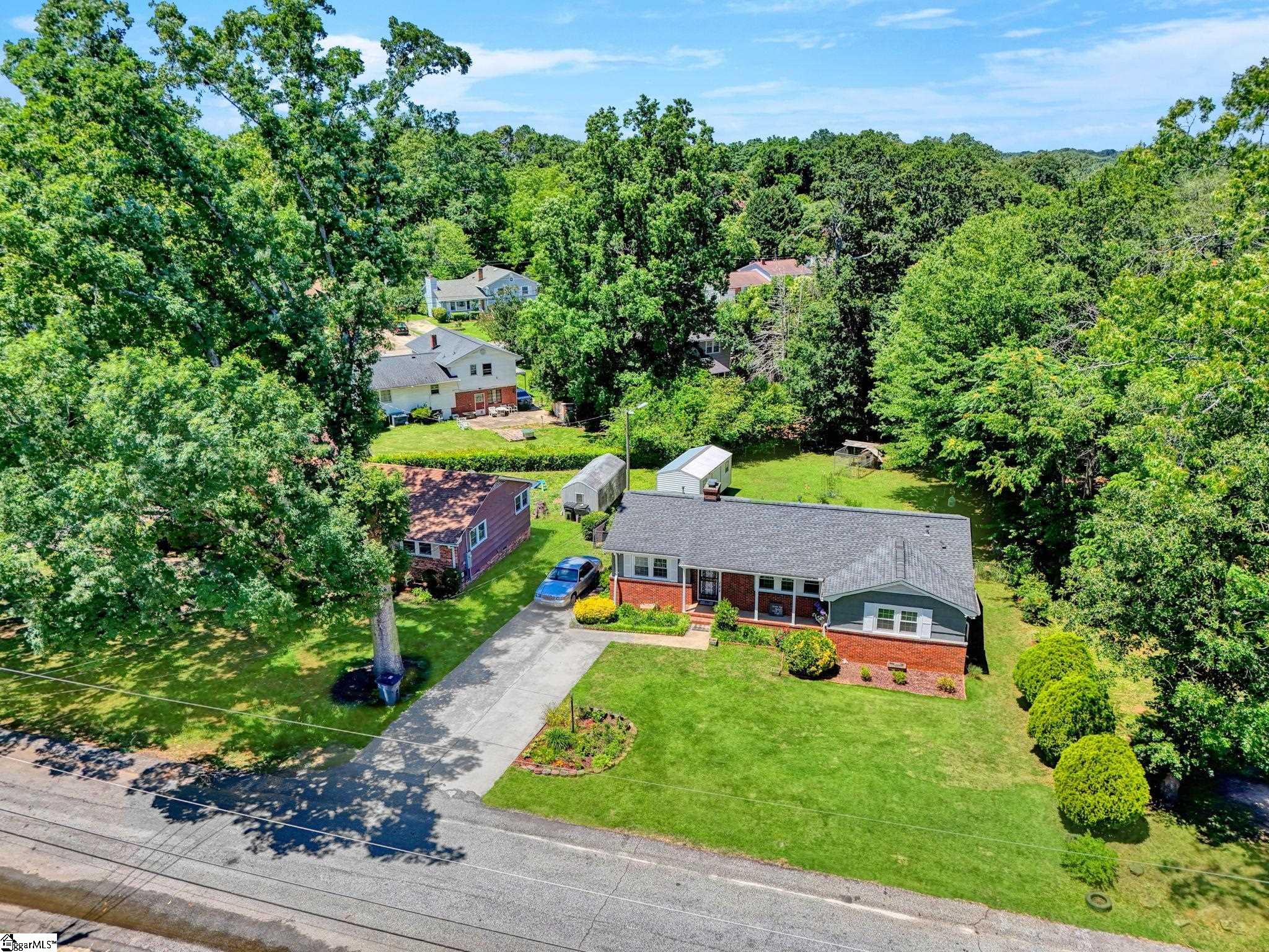122 Marlboro Drive Greenville, SC 29605-3426