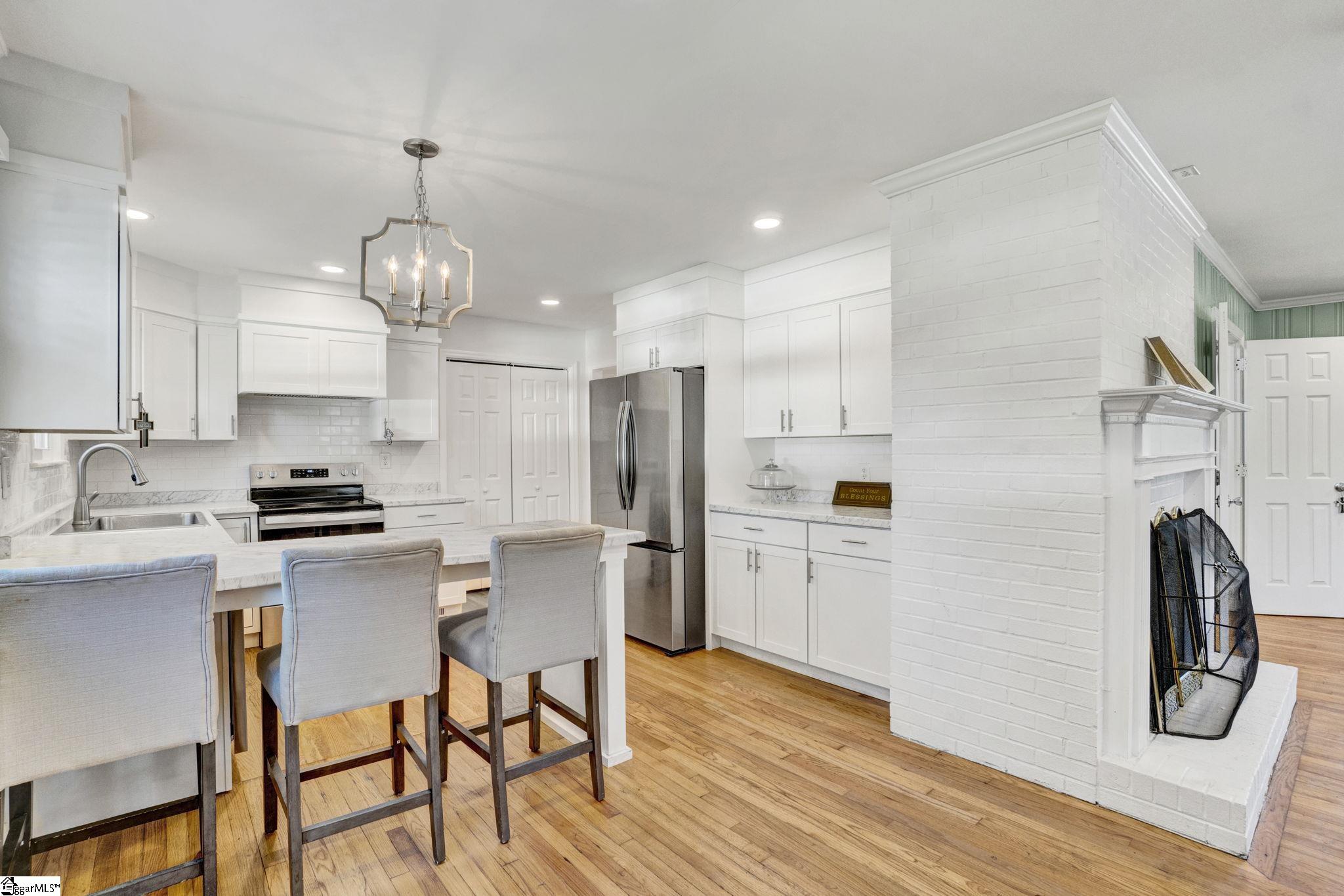 122 Marlboro Drive Greenville, SC 29605-3426