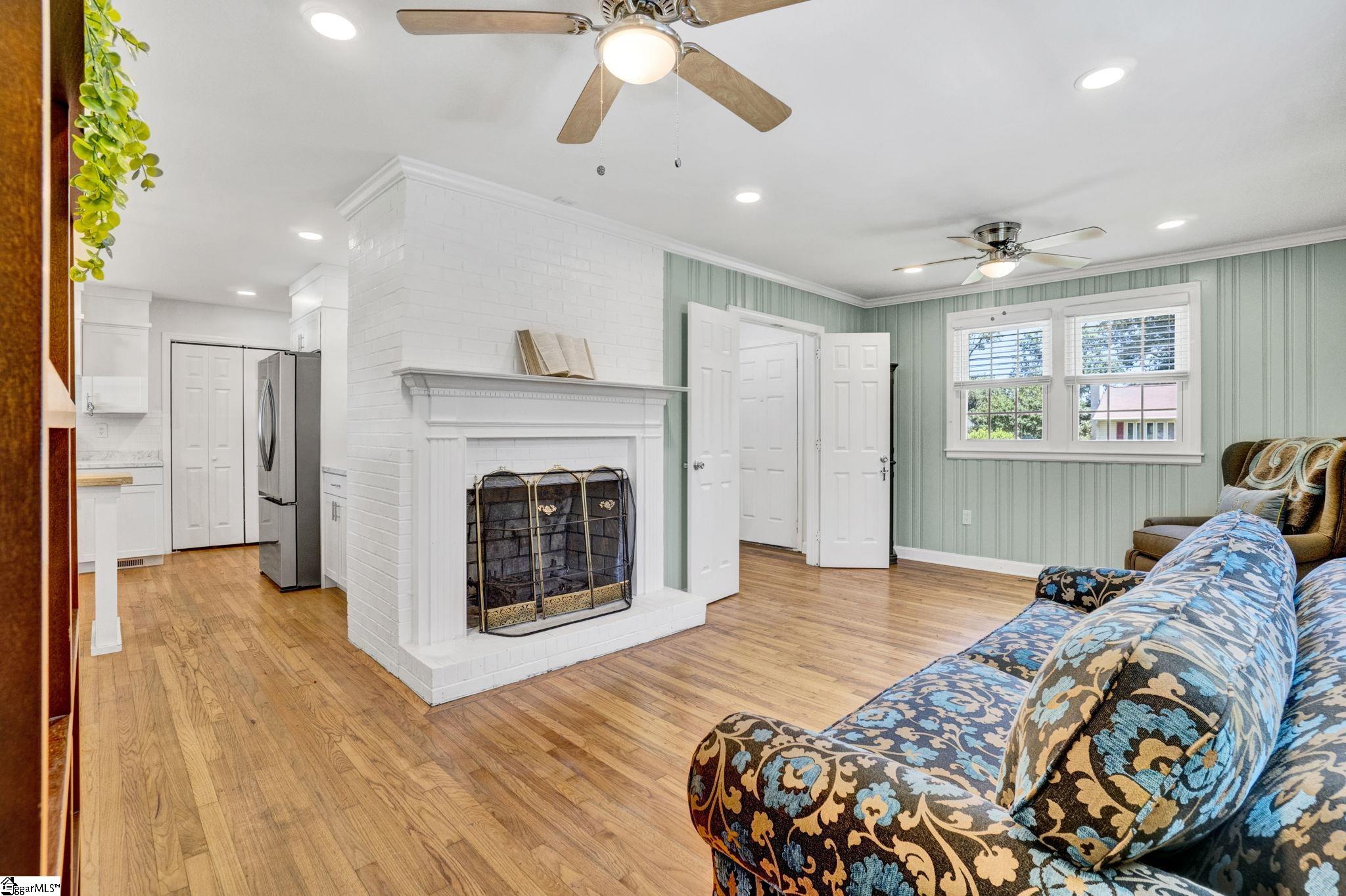 122 Marlboro Drive Greenville, SC 29605-3426