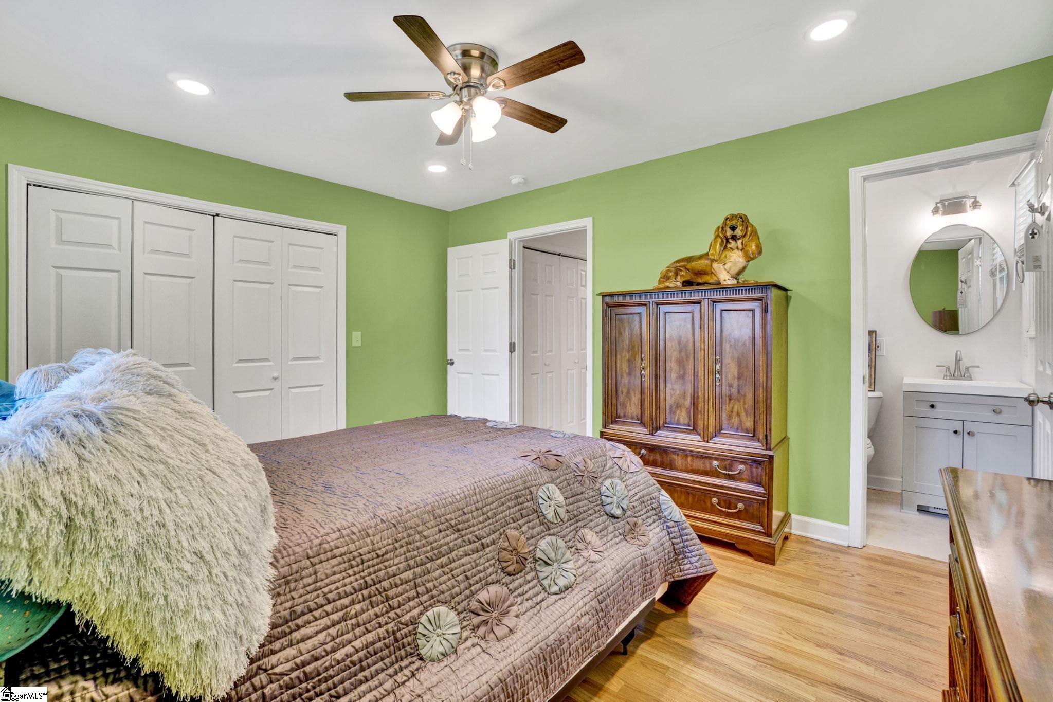 122 Marlboro Drive Greenville, SC 29605-3426