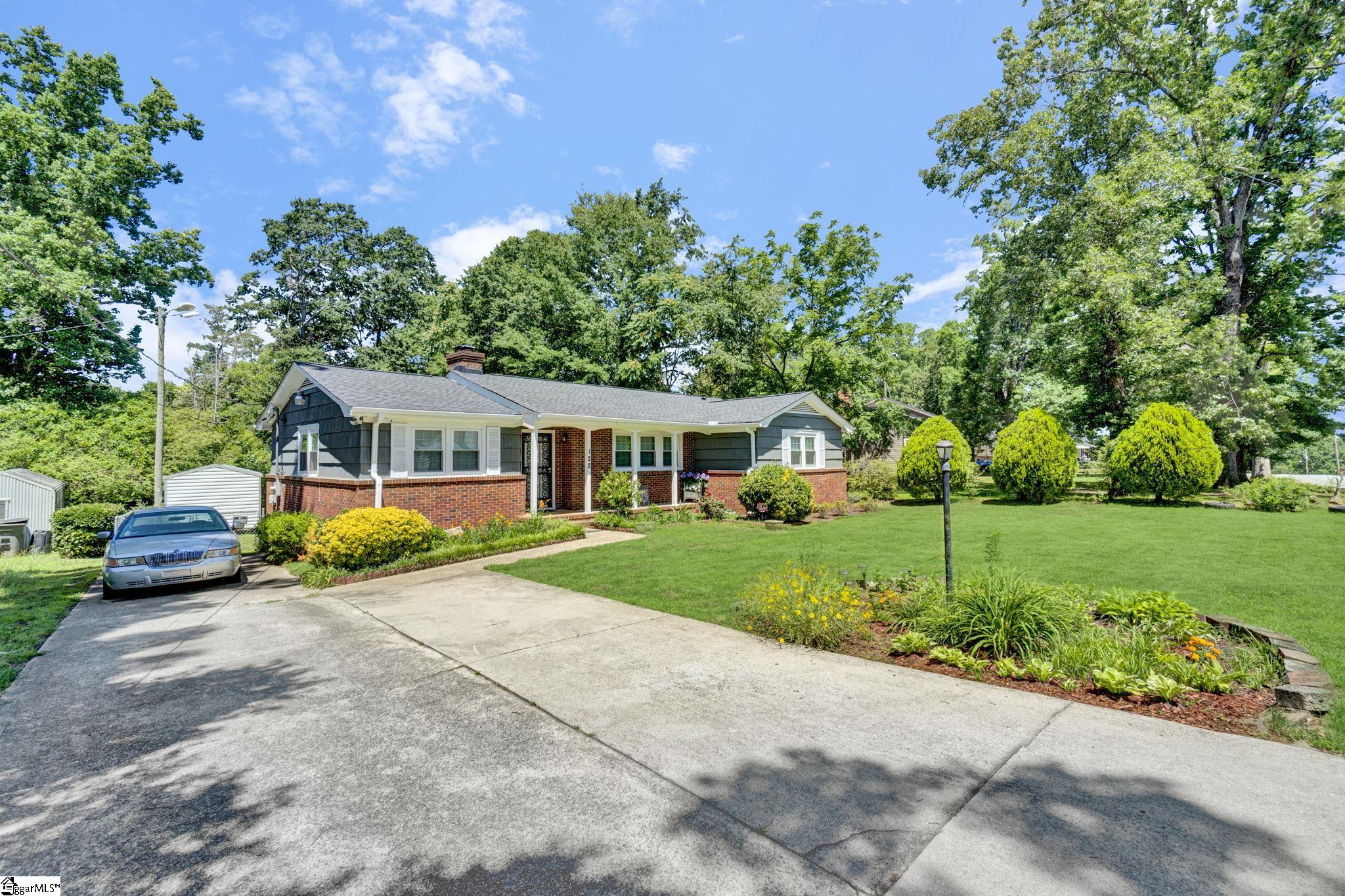 122 Marlboro Drive Greenville, SC 29605-3426