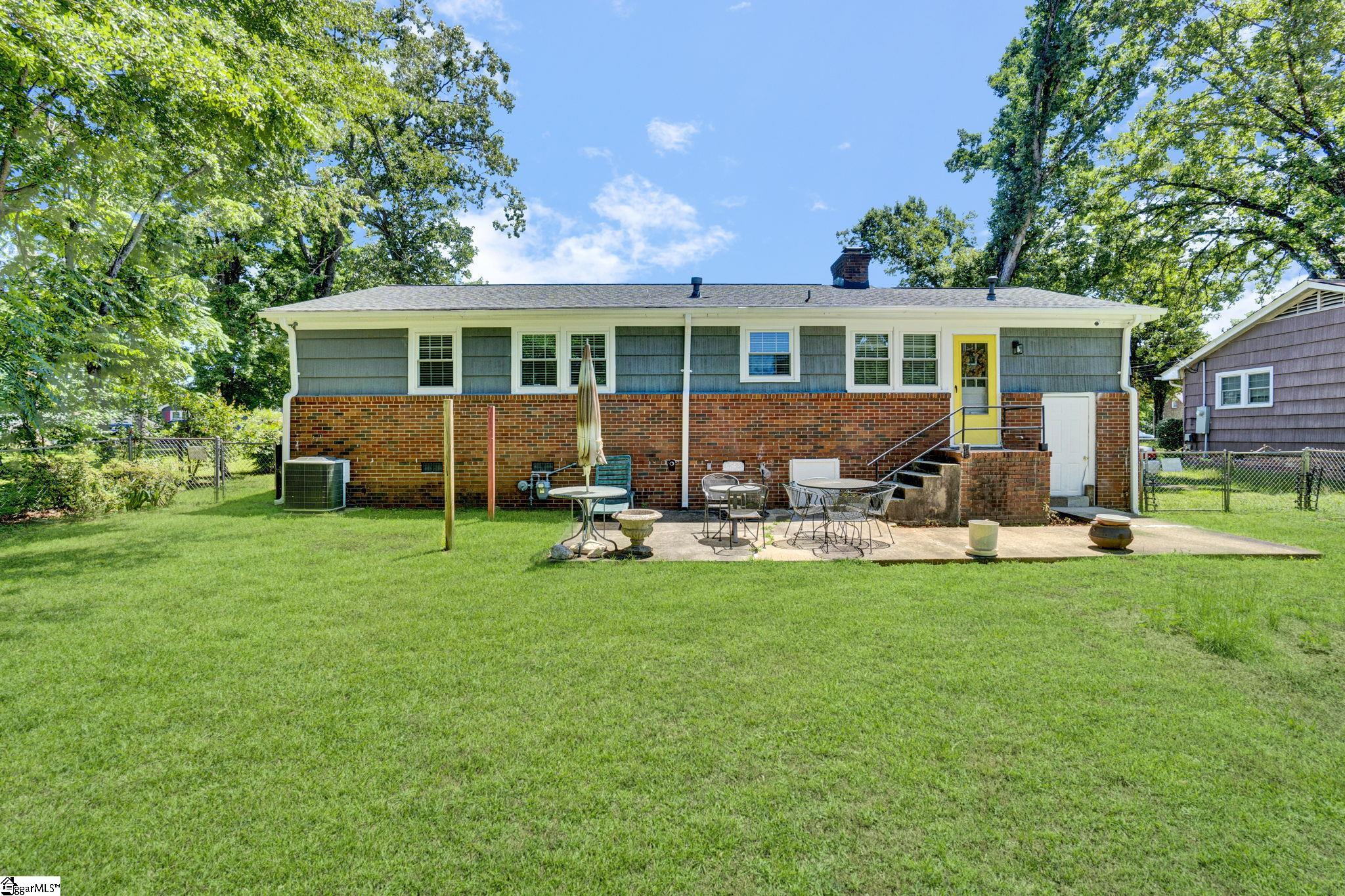 122 Marlboro Drive Greenville, SC 29605-3426