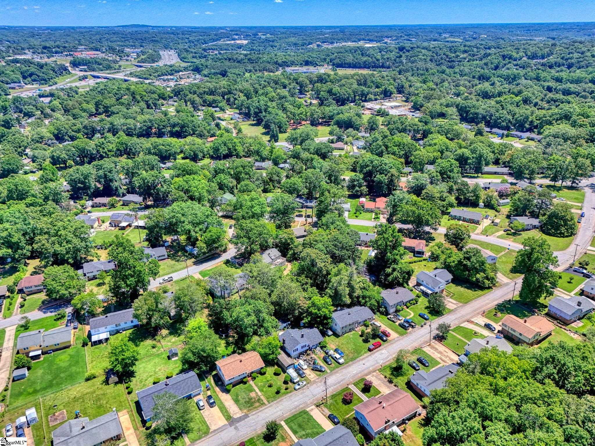 122 Marlboro Drive Greenville, SC 29605-3426