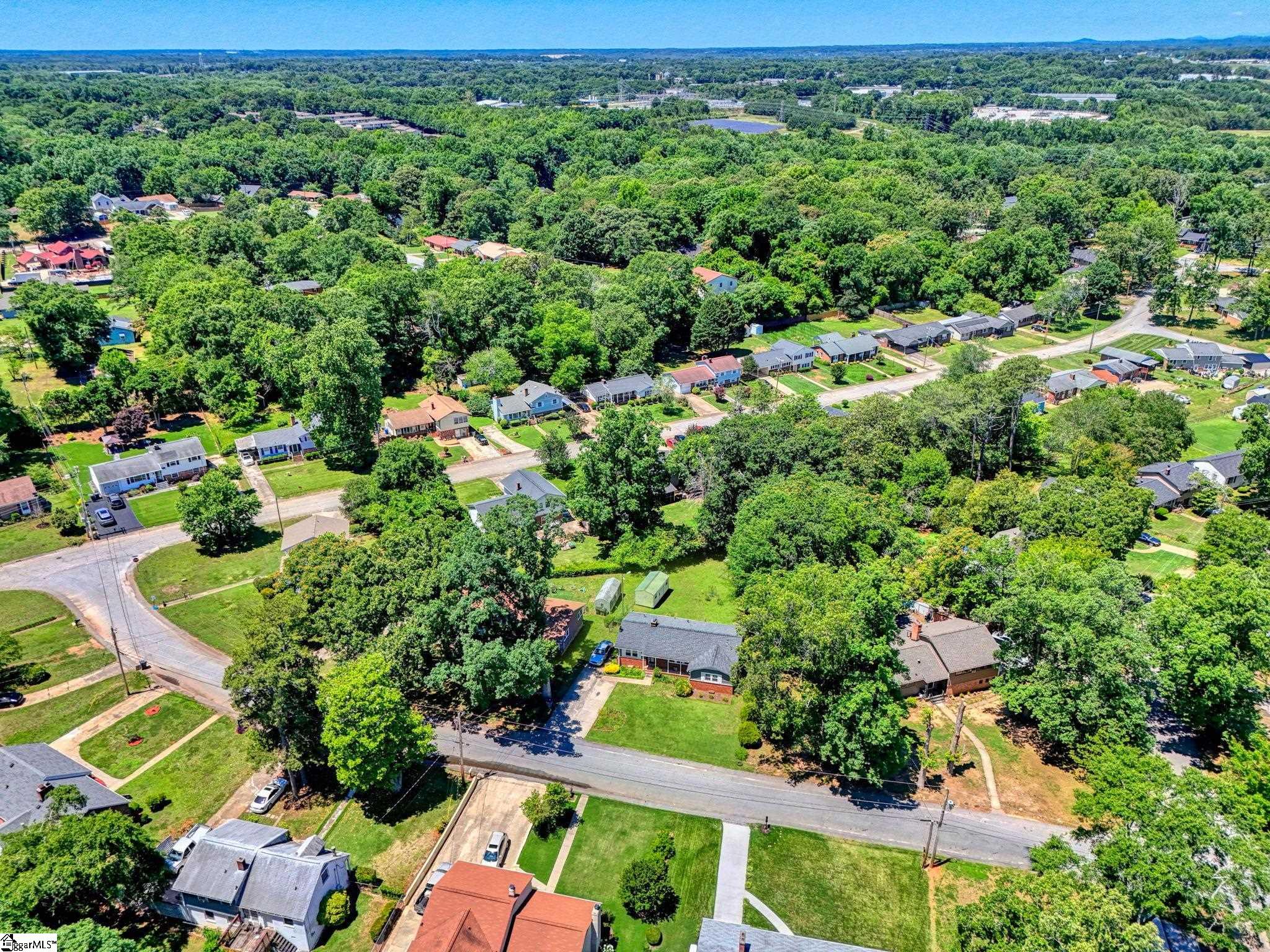 122 Marlboro Drive Greenville, SC 29605-3426