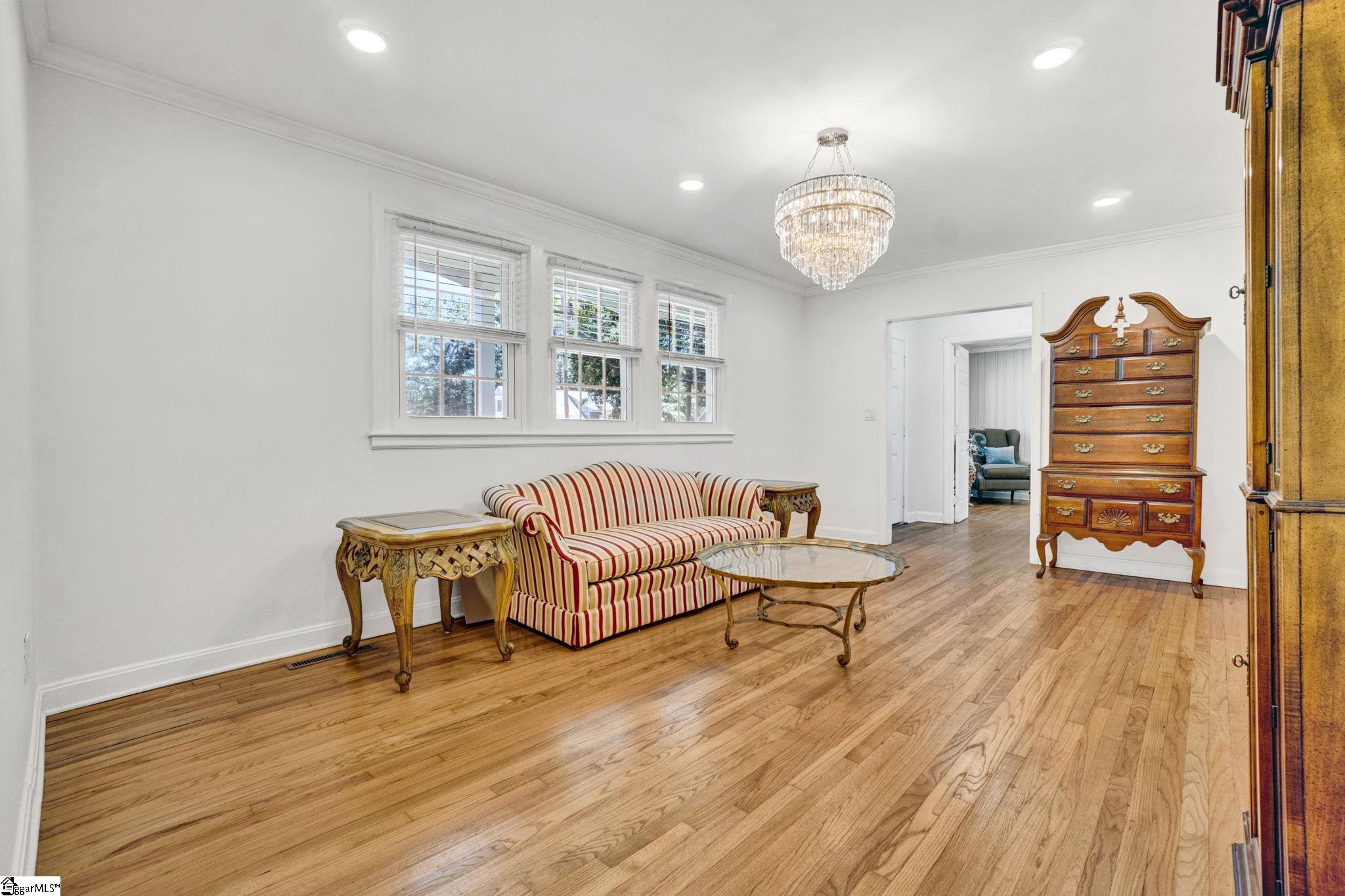 122 Marlboro Drive Greenville, SC 29605-3426
