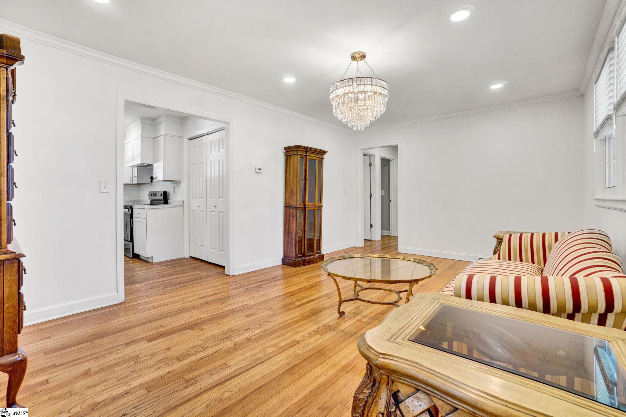 122 Marlboro Drive Greenville, SC 29605-3426