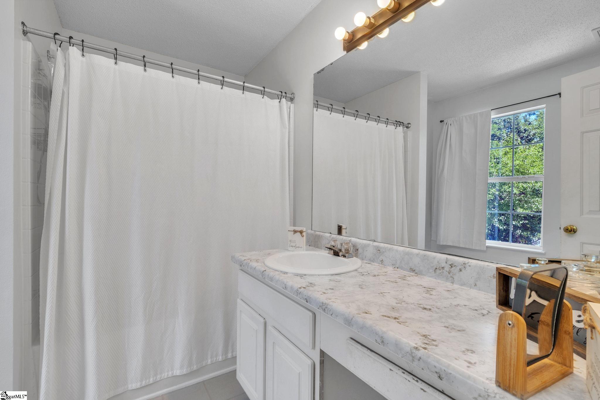 15 Willow Bend Drive Taylors, SC 29687