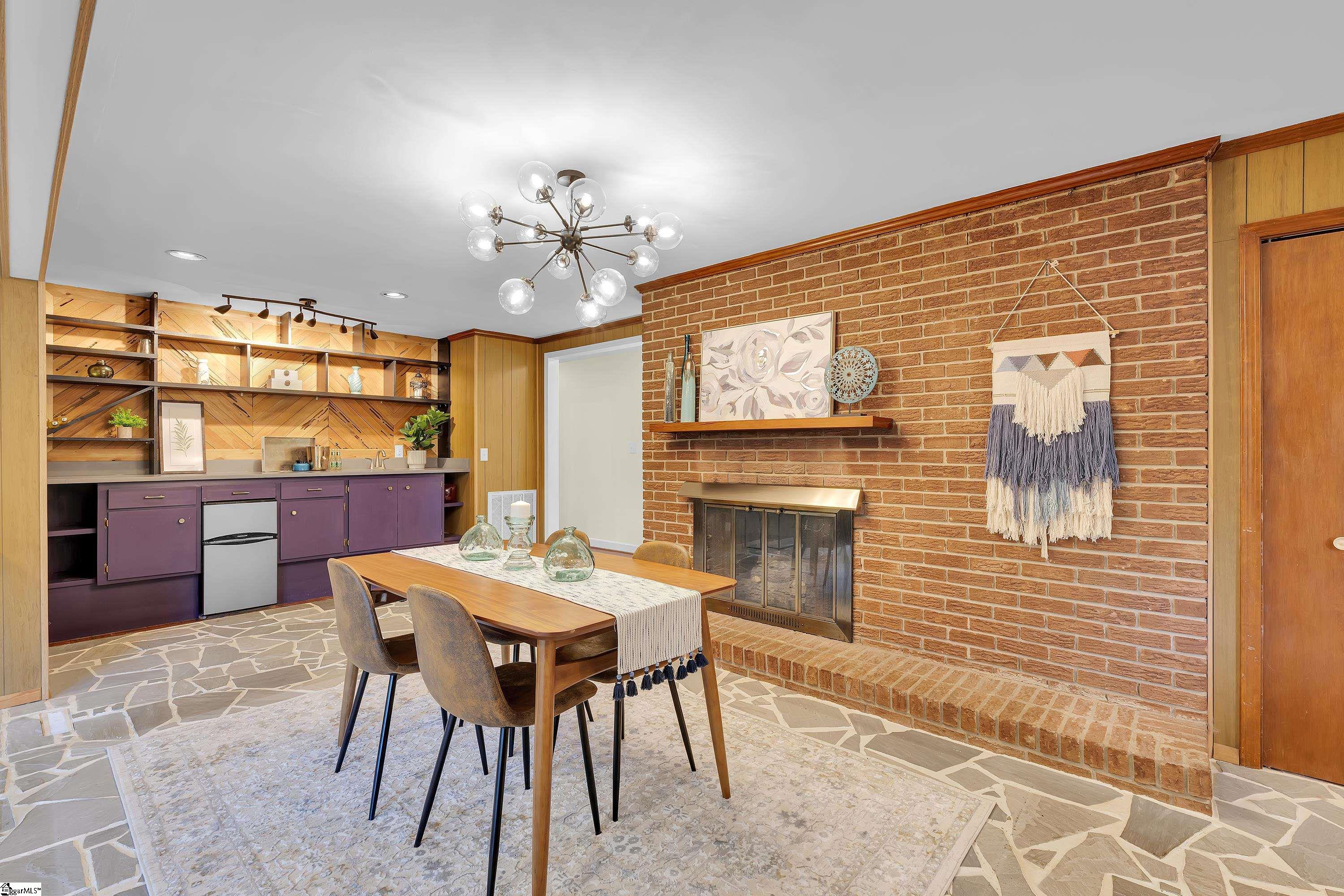 207 Melbourne Lane Greenville, SC 29615