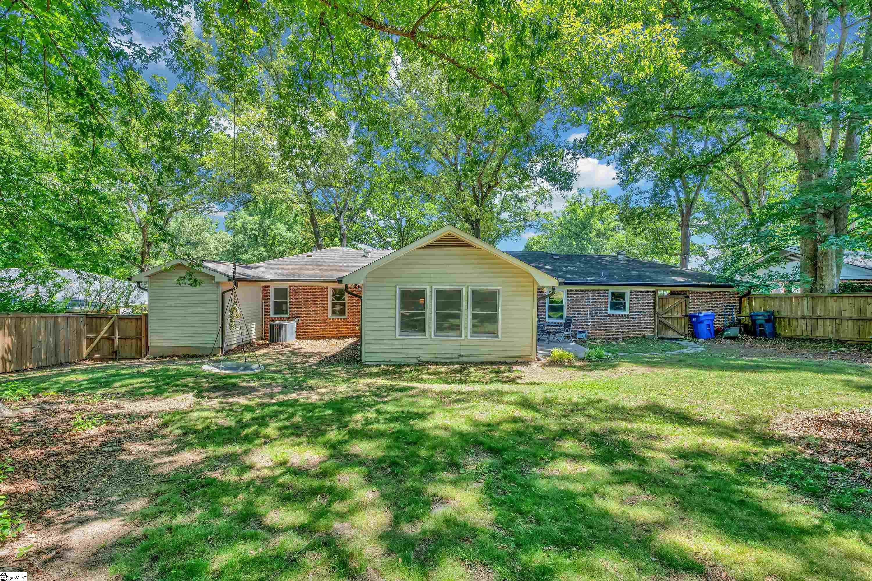 207 Melbourne Lane Greenville, SC 29615