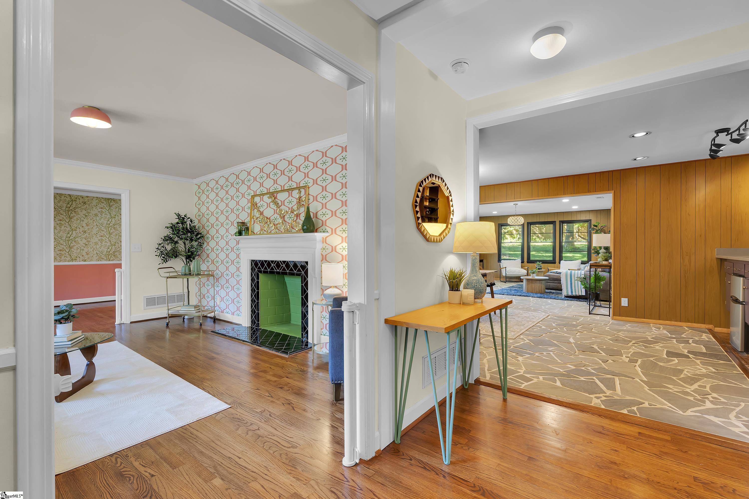 207 Melbourne Lane Greenville, SC 29615