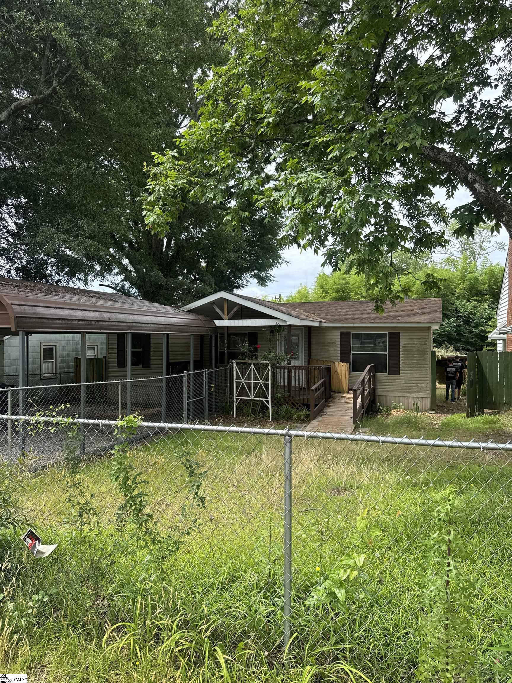 136 E Wilburn Avenue Greenville, SC 29611