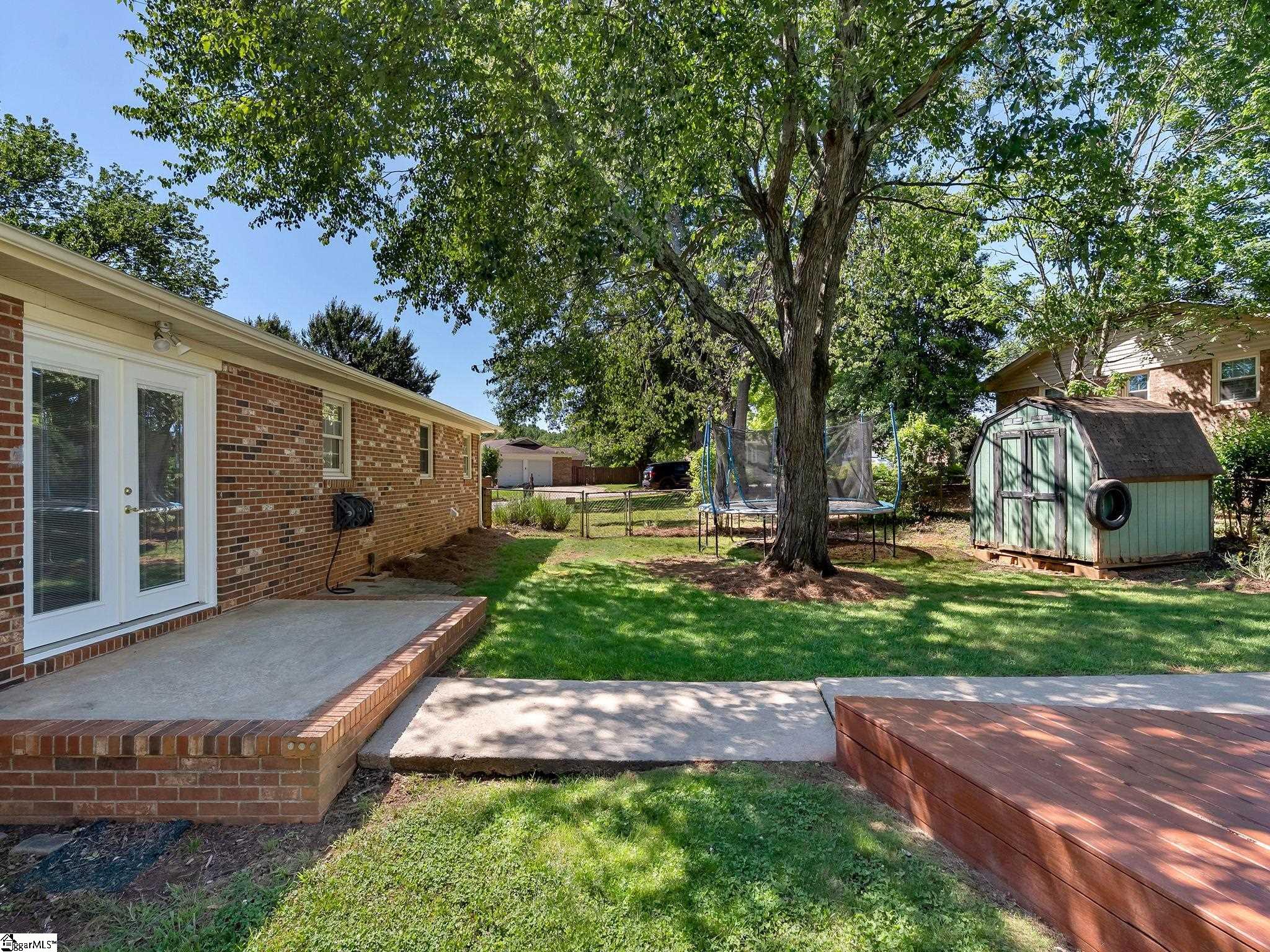 13 Elkhorn Drive Greenville, SC 29617
