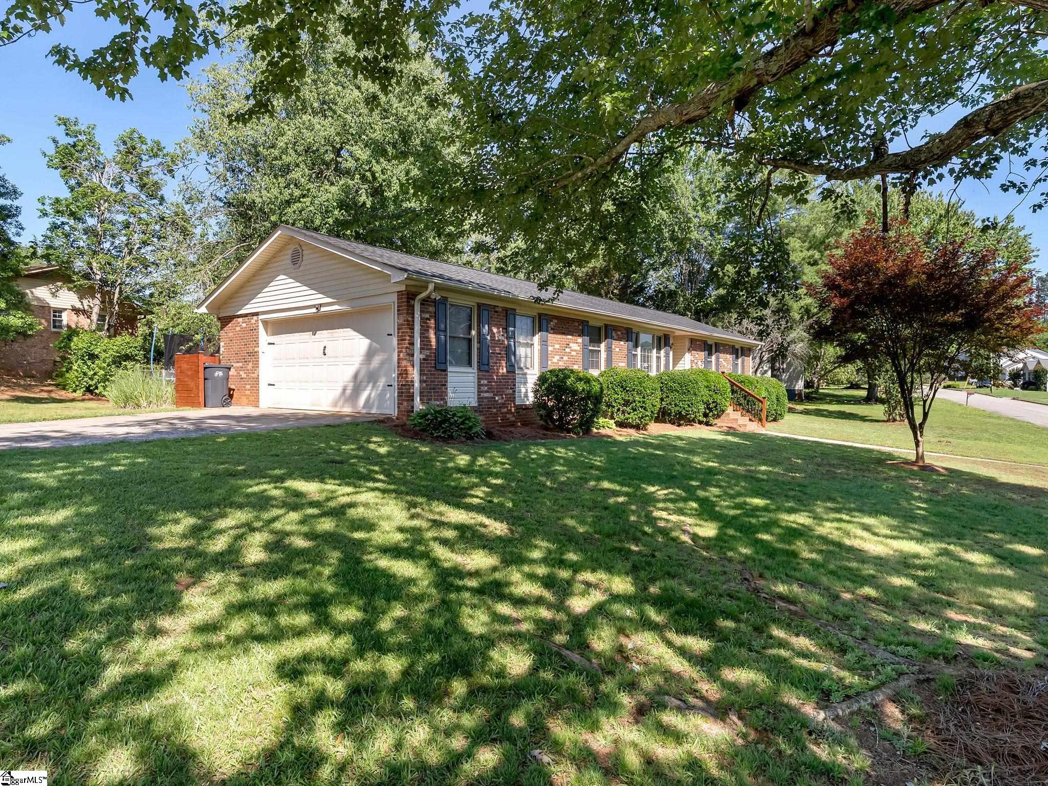 13 Elkhorn Drive Greenville, SC 29617