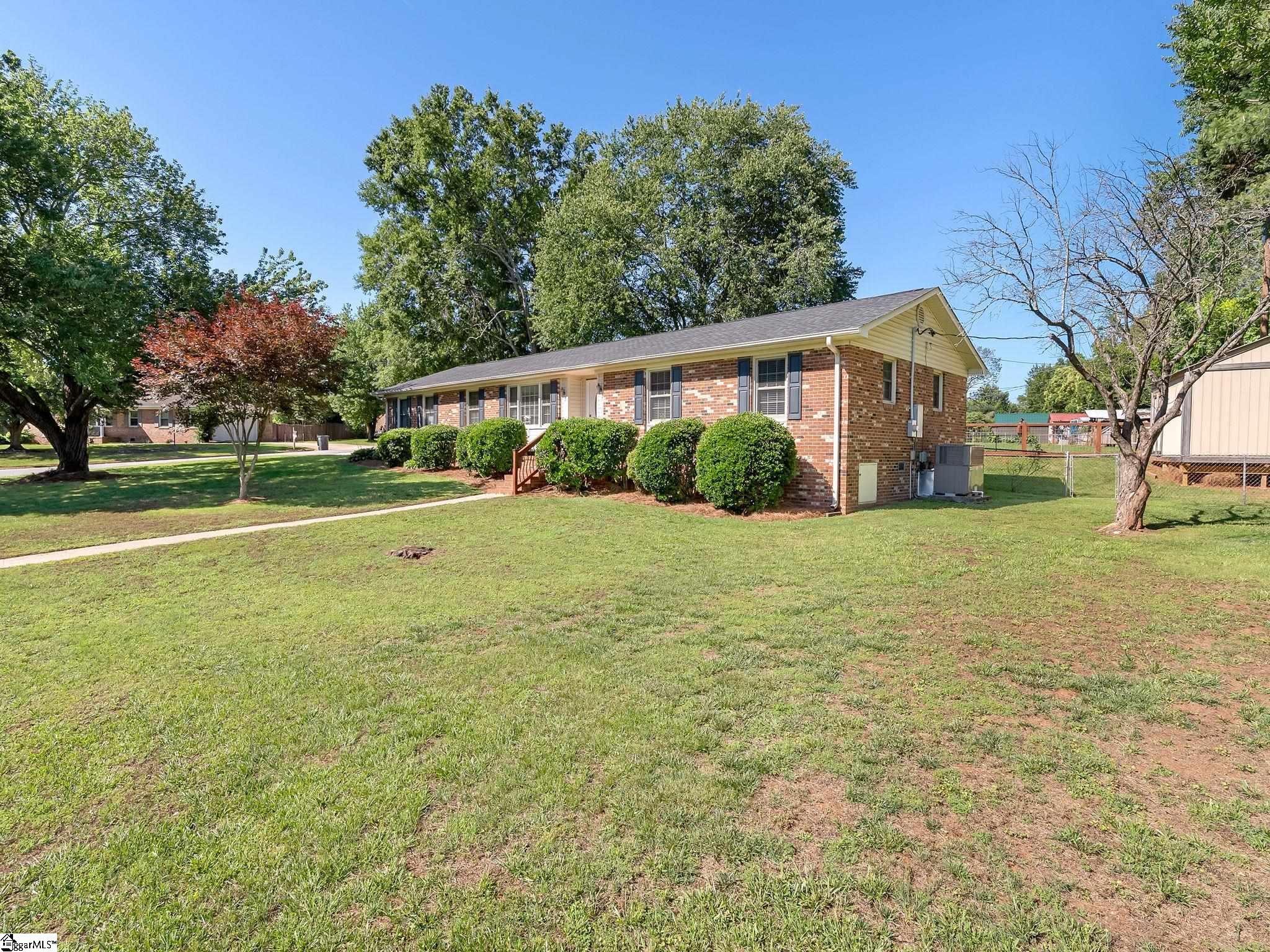 13 Elkhorn Drive Greenville, SC 29617